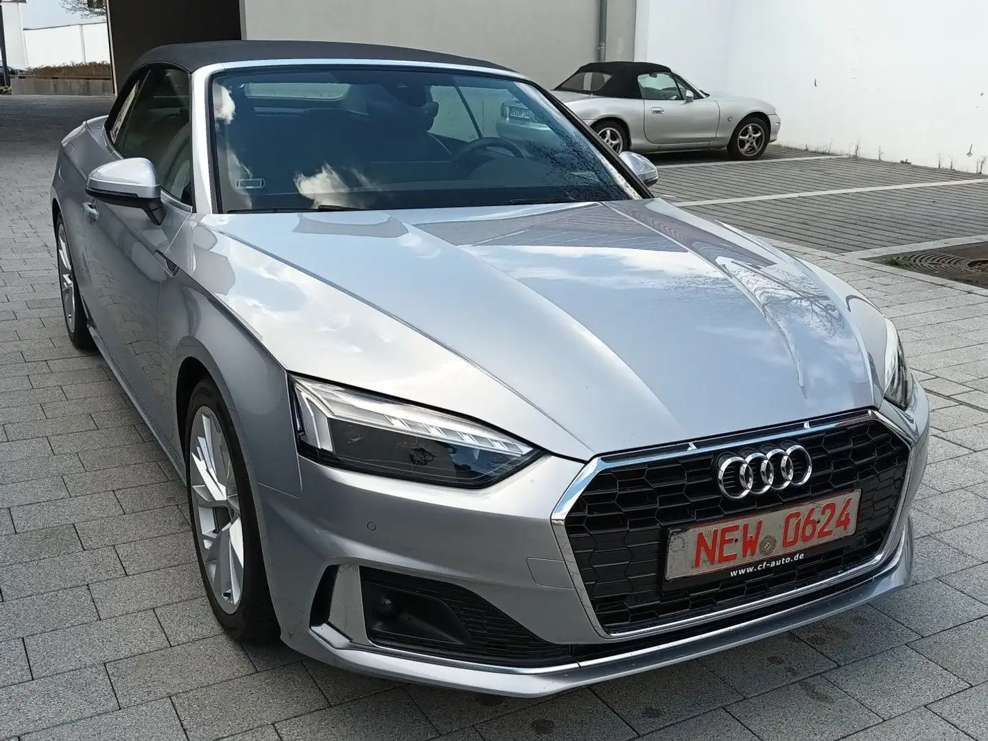 Audi A5 40 TFSI Cabrio advanced Kopfraum Matrix HU+ServNEU Silber - 1