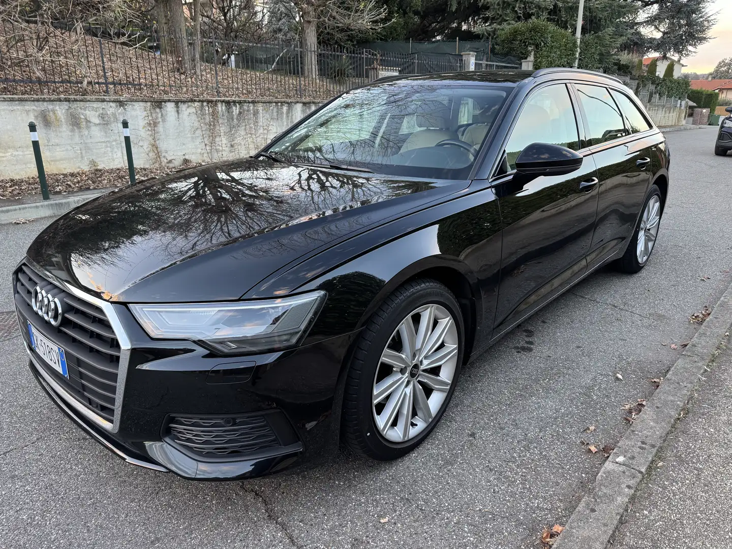Audi A6 Avant 35 2.0 tdi mhev Business Plus s-tronic Noir - 1