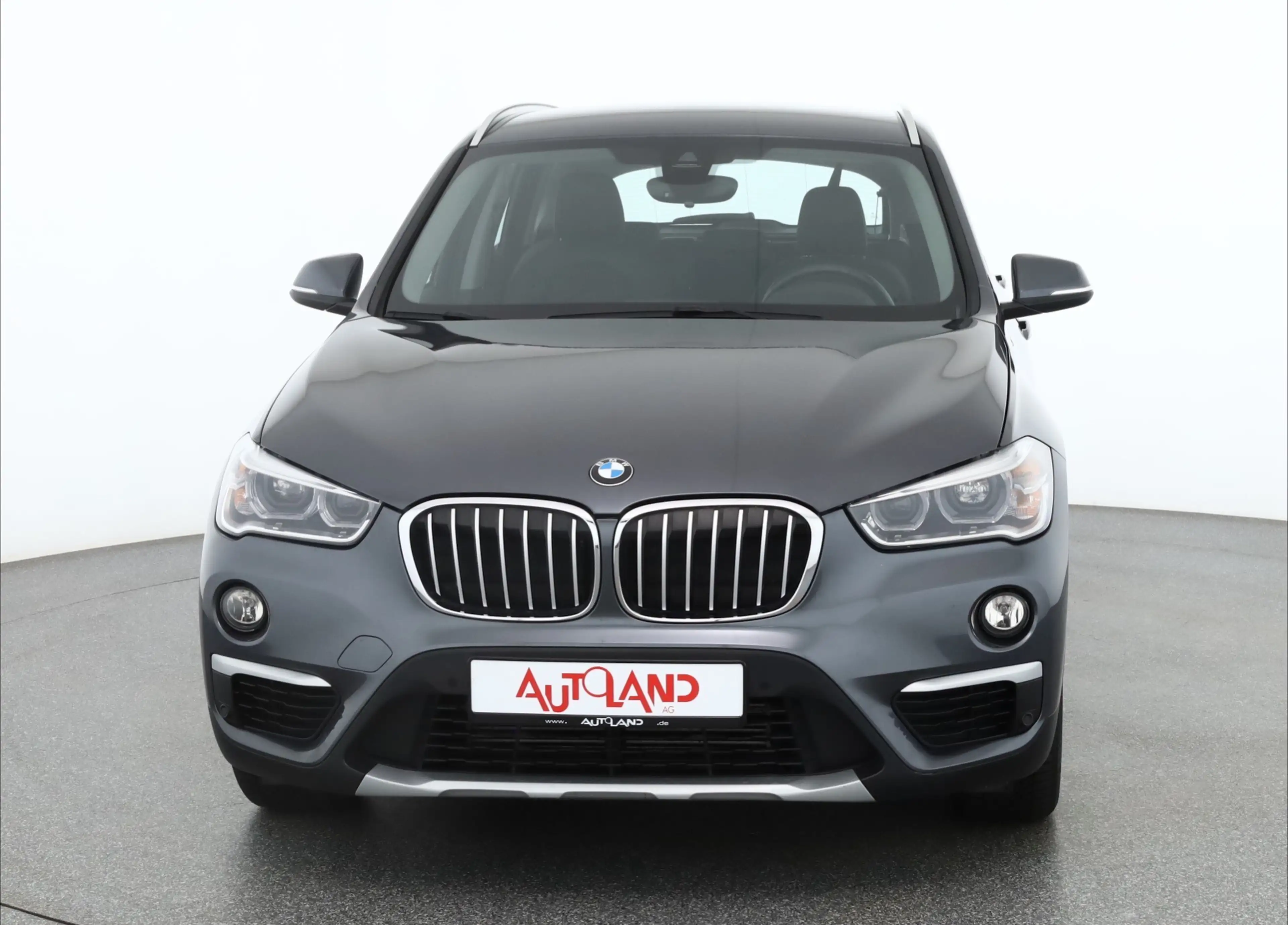 BMW X1 18d xDrive xLine LED Navi Teilleder Head-Up — photo 8