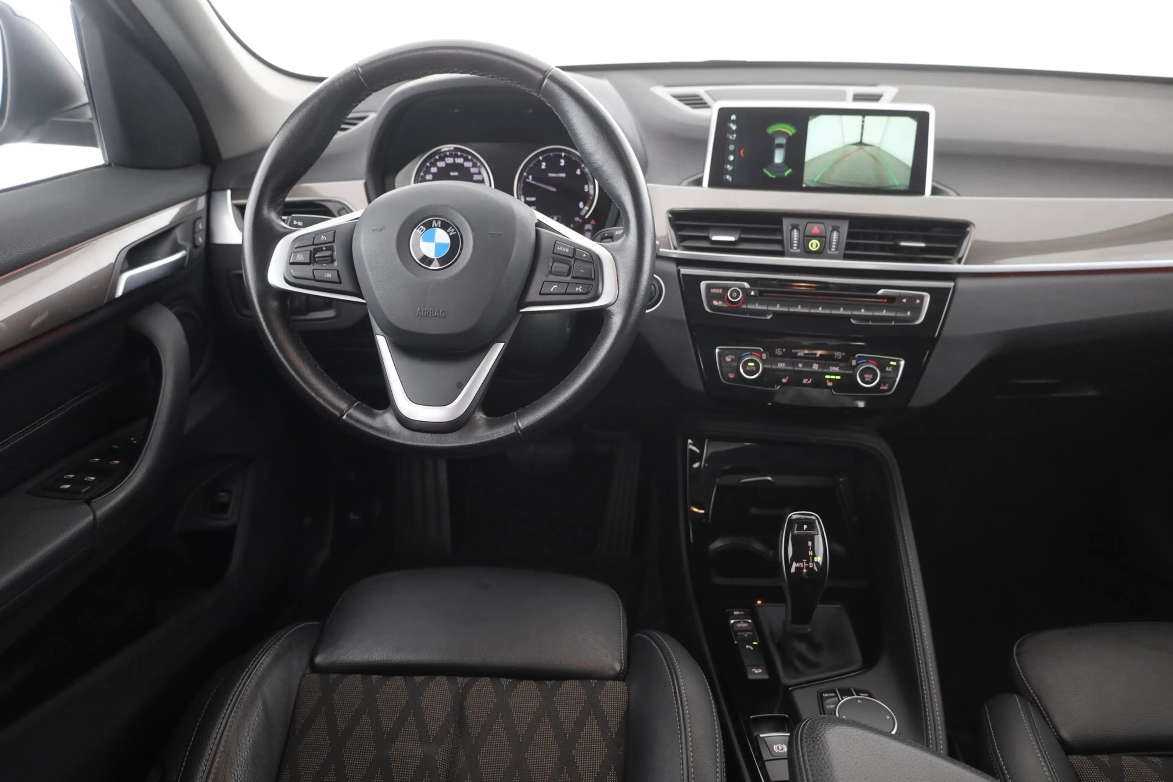 BMW X1 18d xDrive xLine LED Navi Teilleder Head-Up — photo 10