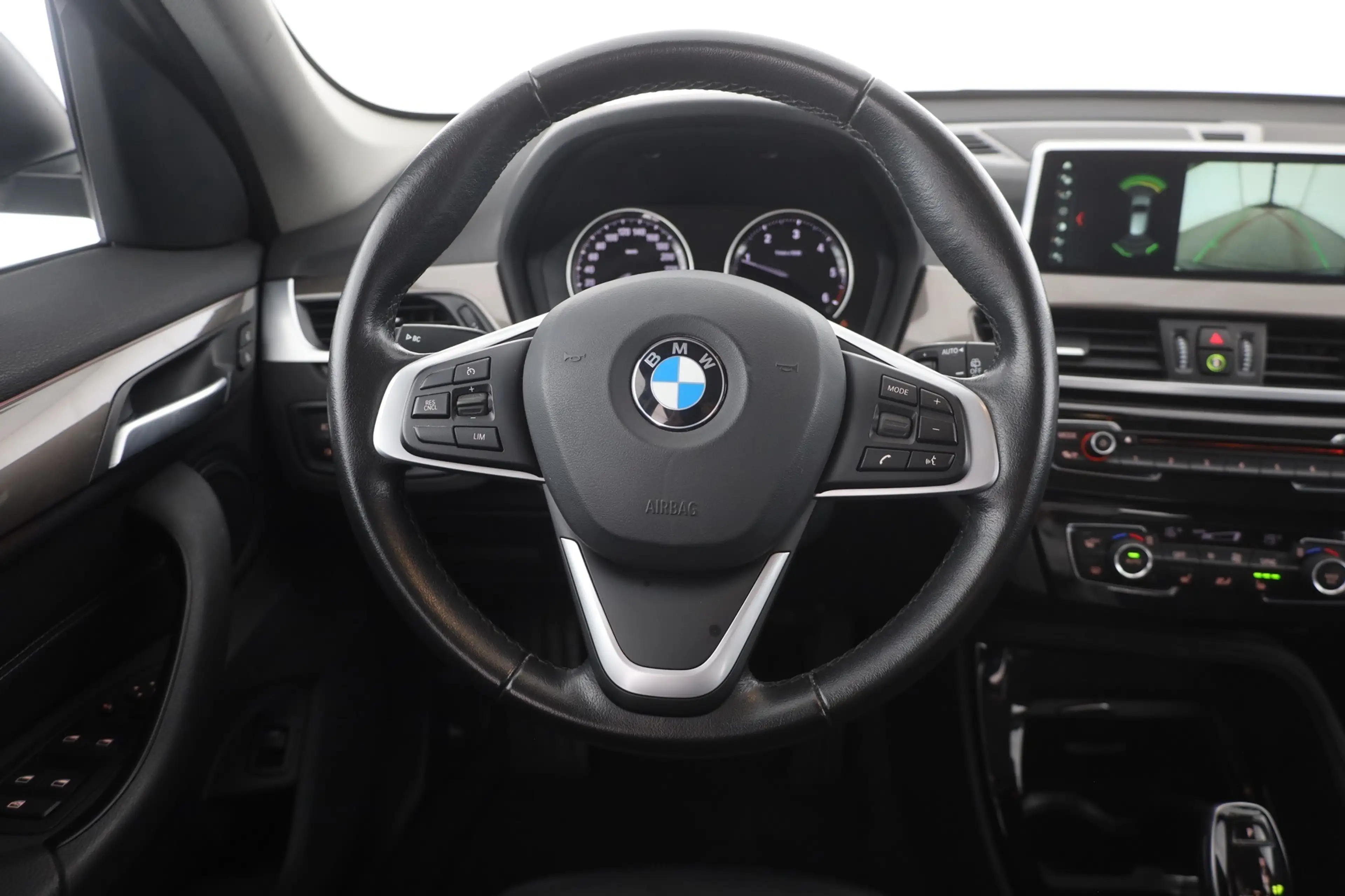 BMW X1 18d xDrive xLine LED Navi Teilleder Head-Up — photo 15