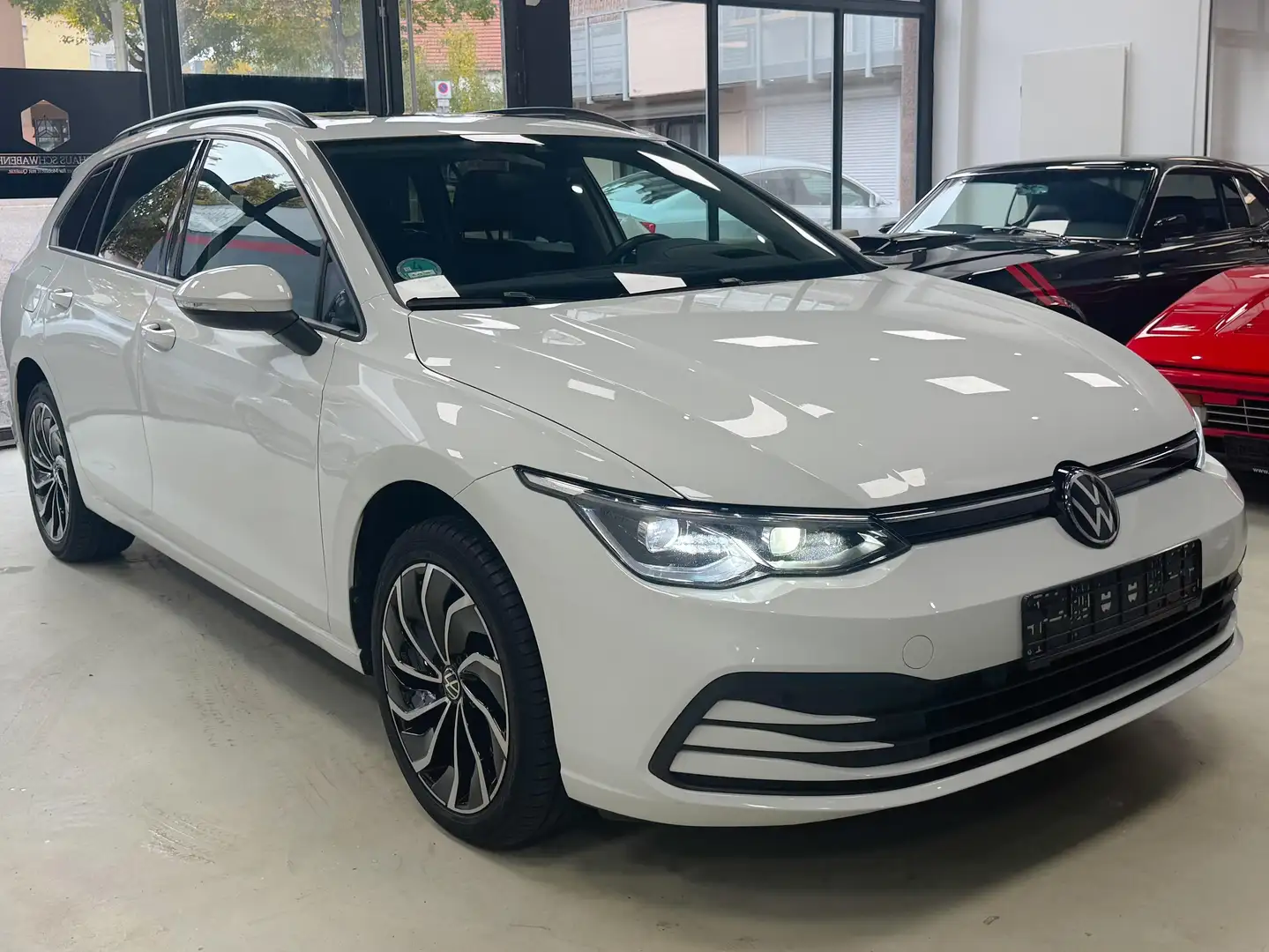 Volkswagen Golf Variant 8 Life, 2.0 TDI, DSG,Panod,Rückfk,Head-up Blanc - 1