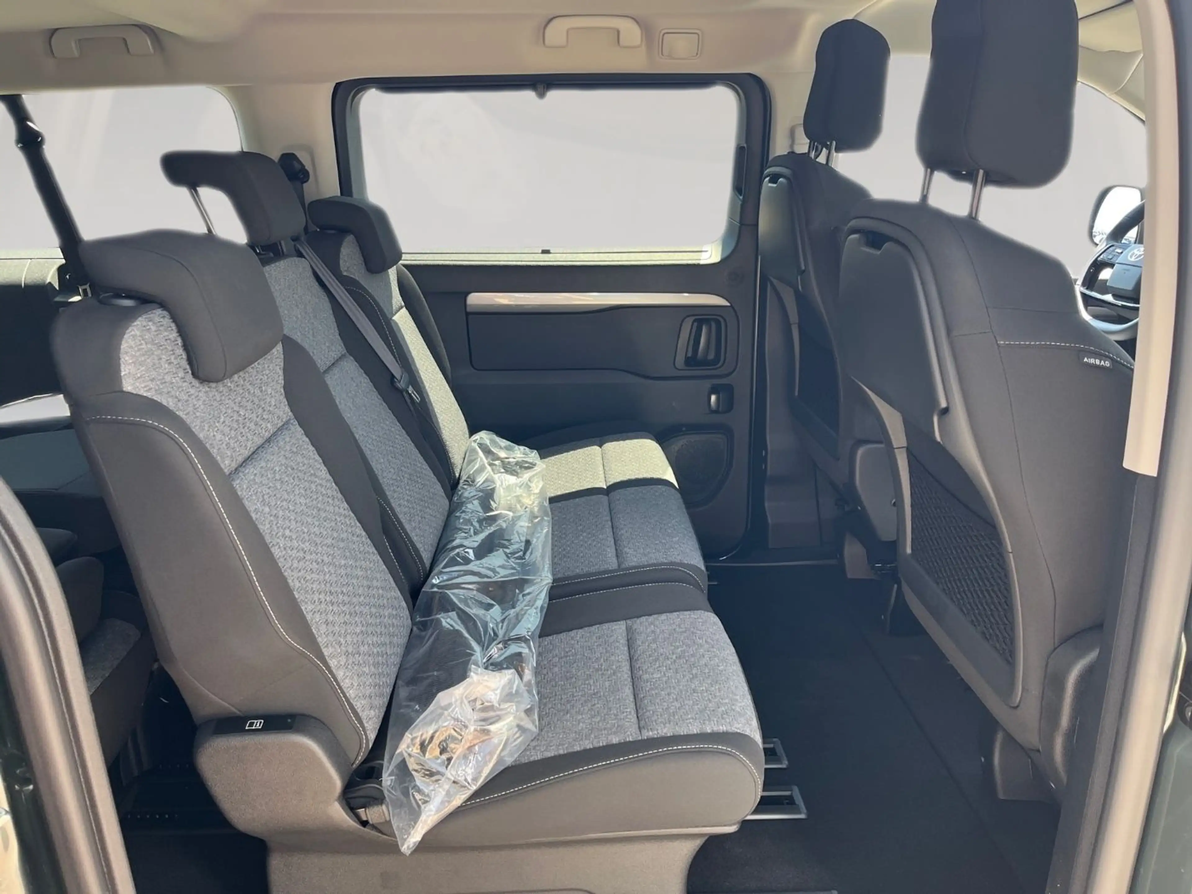Toyota Proace Verso 2.2 D-4D L2 Teamplayer 2xKlima+AUT — photo 13