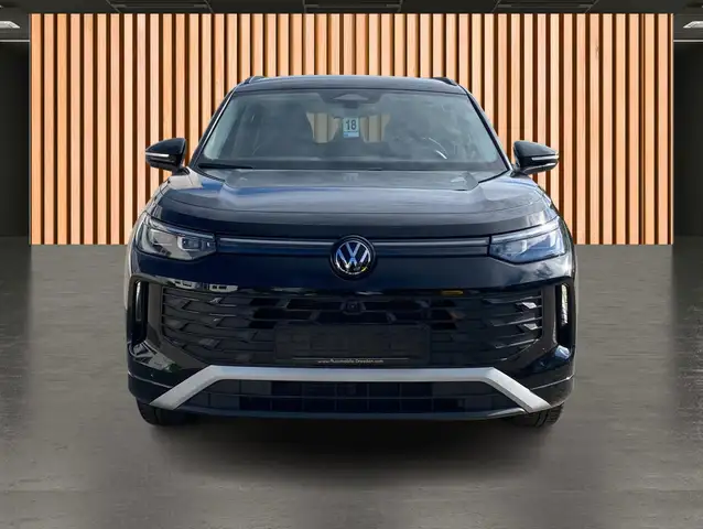 Volkswagen Tayron view 3