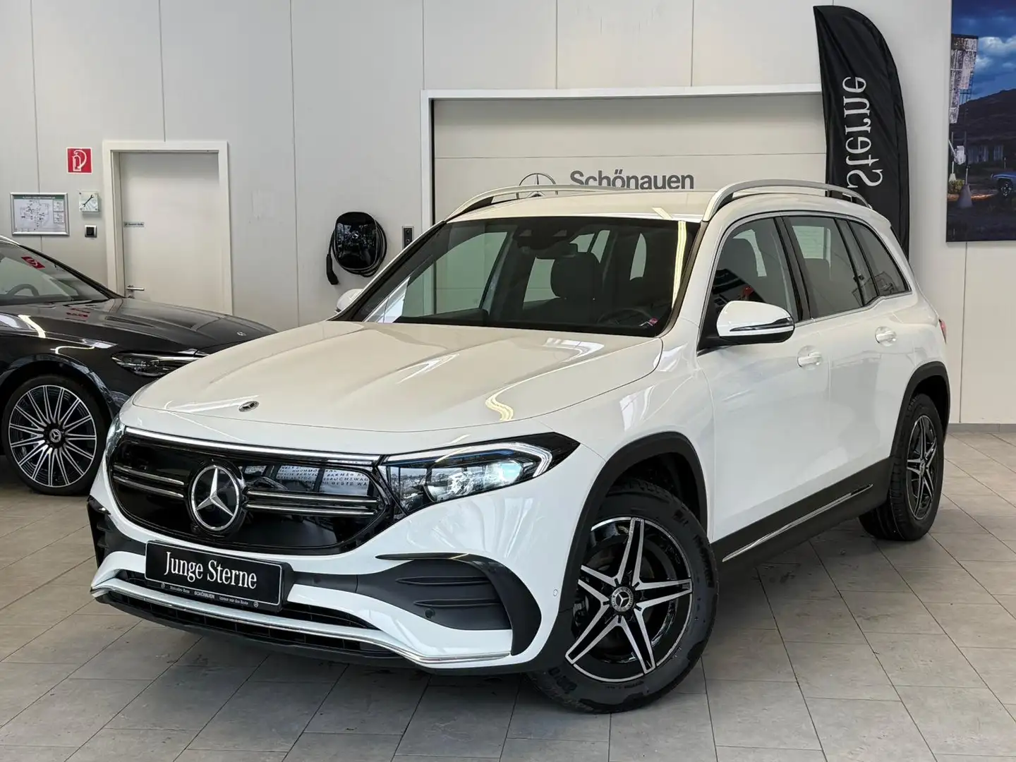 Mercedes-Benz EQB 250 AMG+KAMERA+LED+TOTW+CARPLAY+DAB+NAVI Blanc - 1
