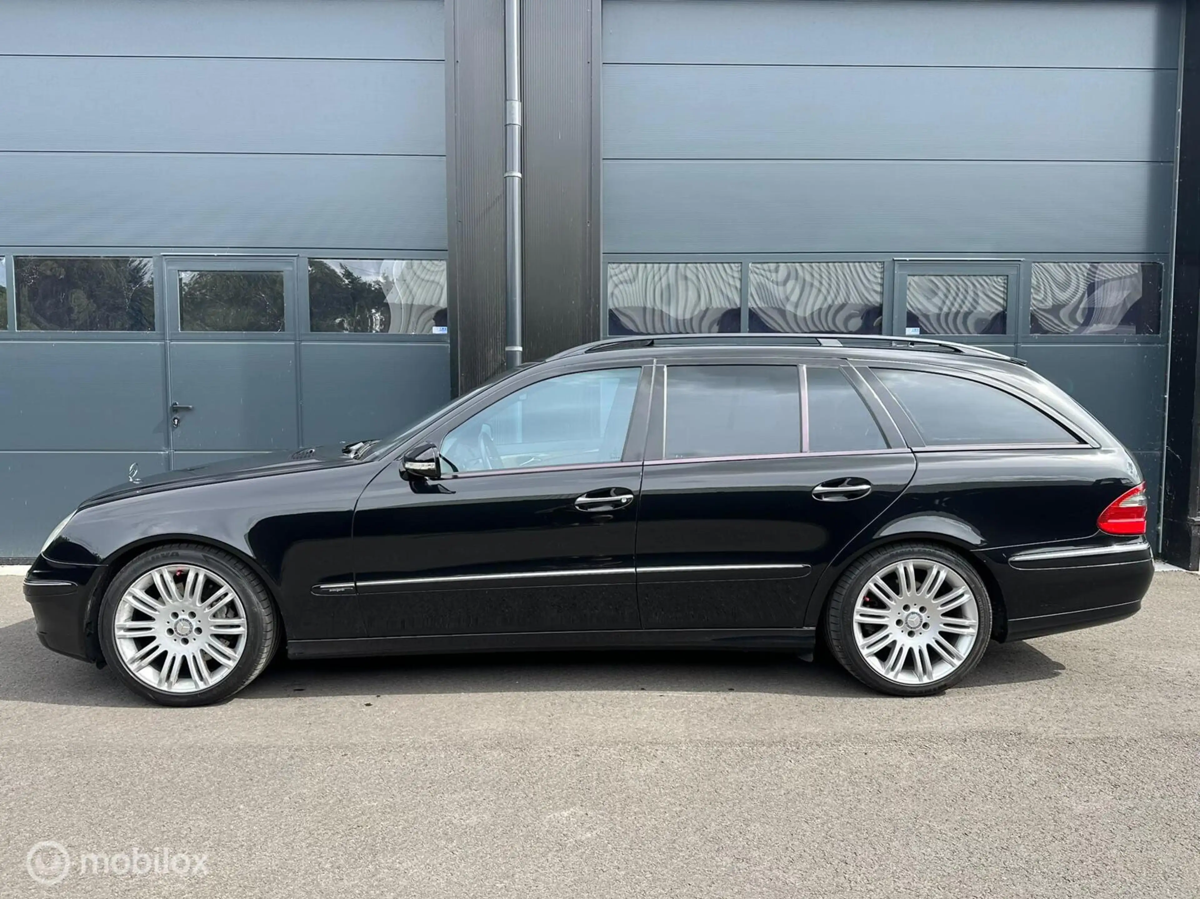 Mercedes-Benz E 350 Estate CGI Avantgarde motor rookt! — photo 3