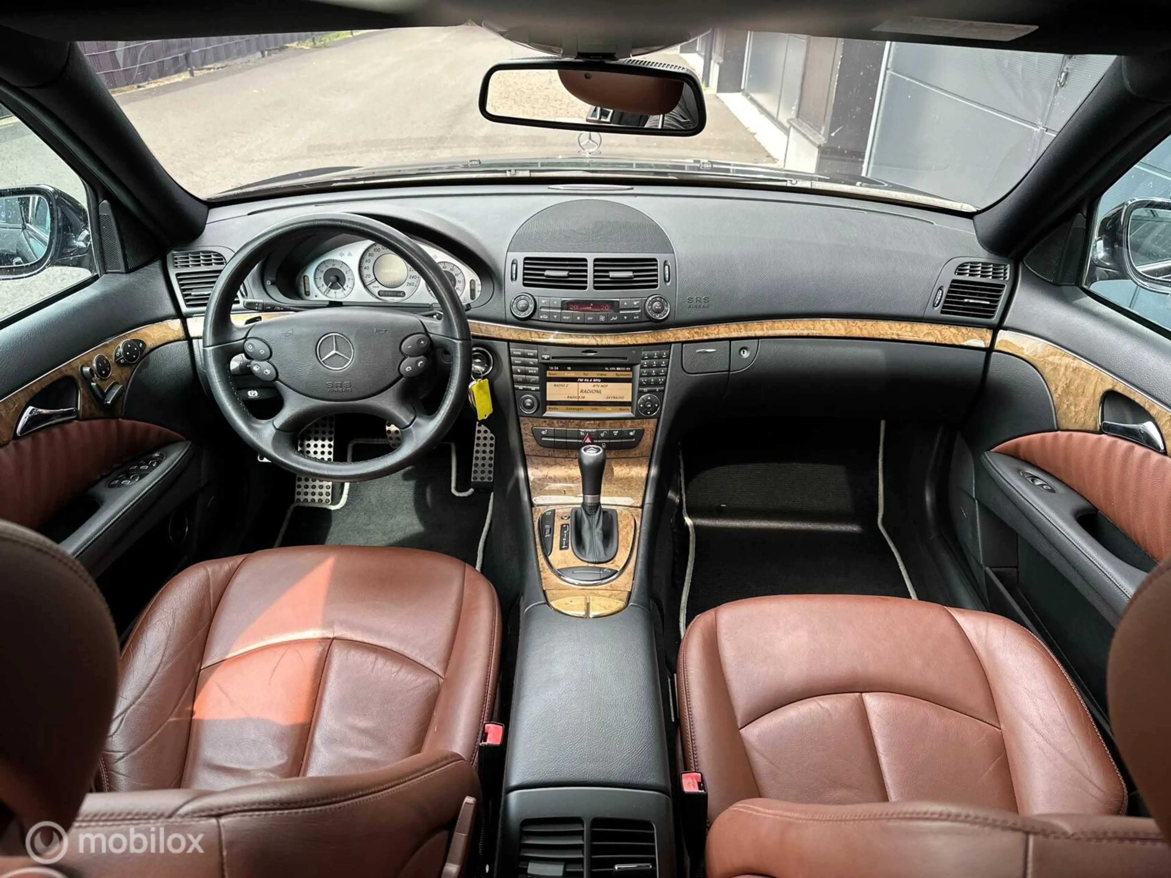 Mercedes-Benz E 350 Estate CGI Avantgarde motor rookt! — photo 7
