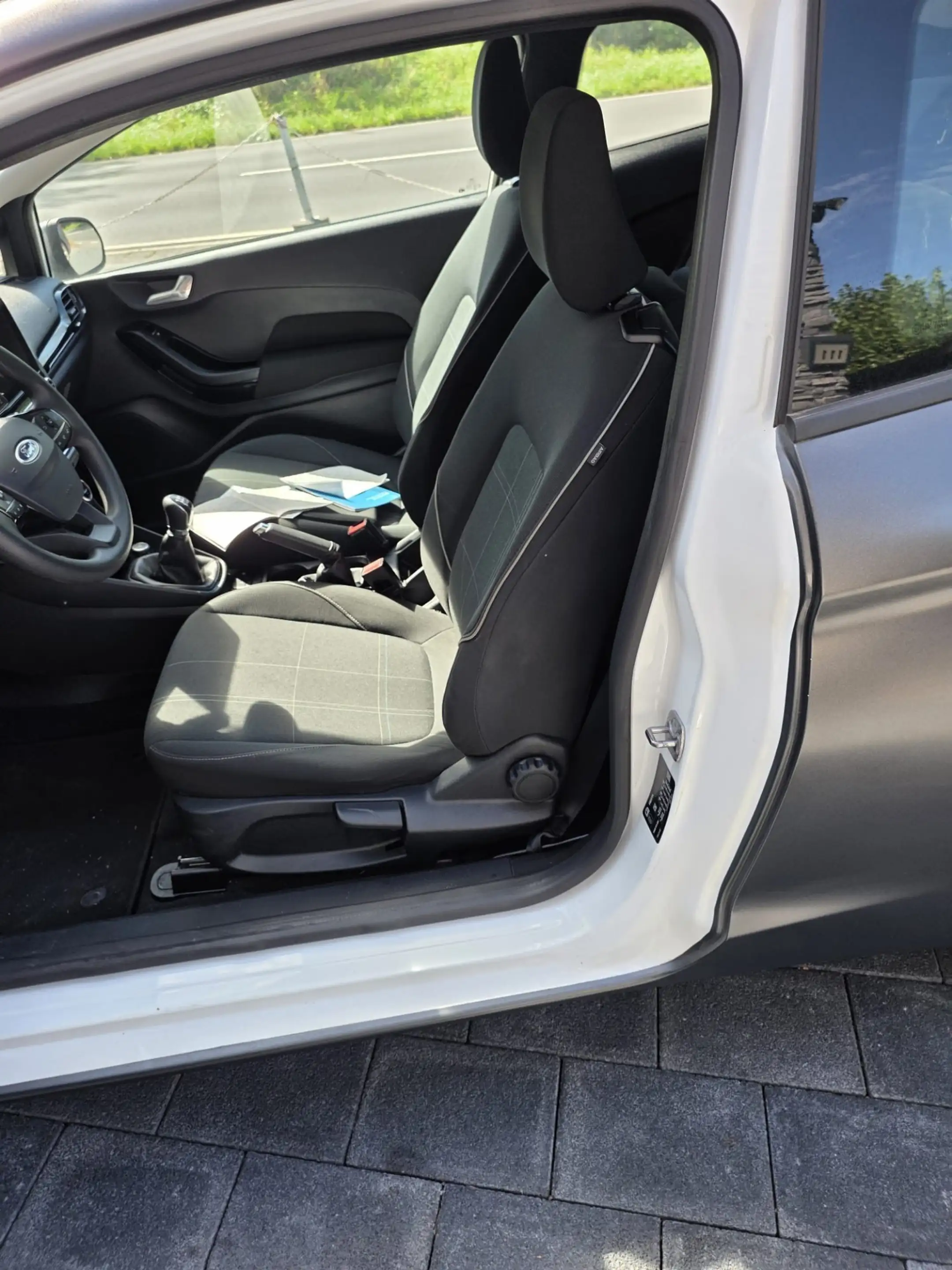 Ford Fiesta Trend — photo 12