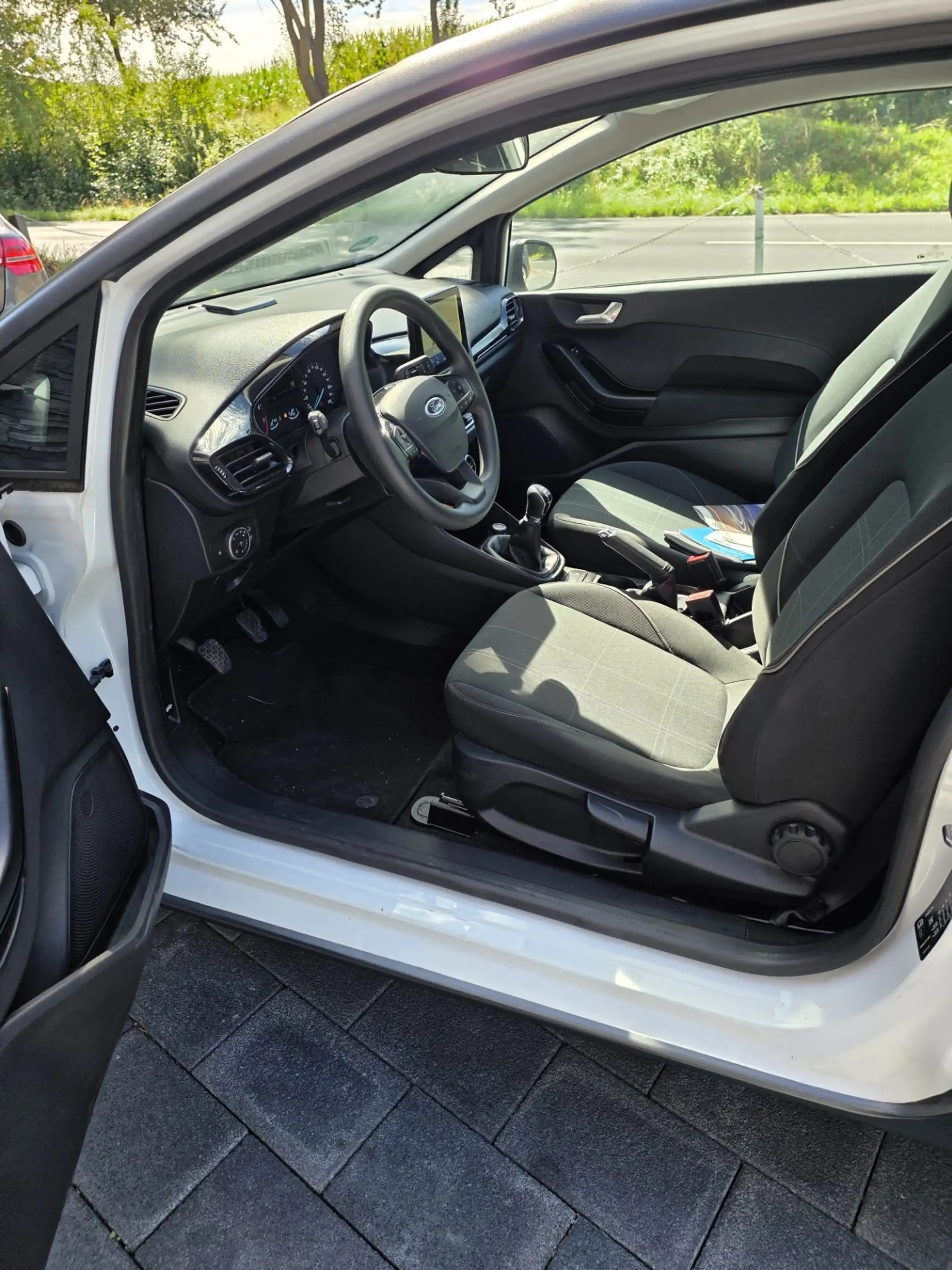 Ford Fiesta Trend — photo 9