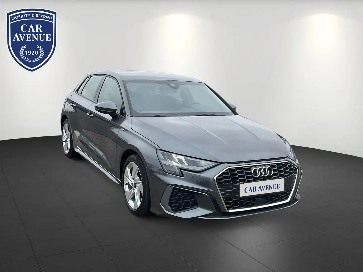 Audi A3 35 TFSI SB S line MHEV Leder MMI Virtual Cock Gris - 2