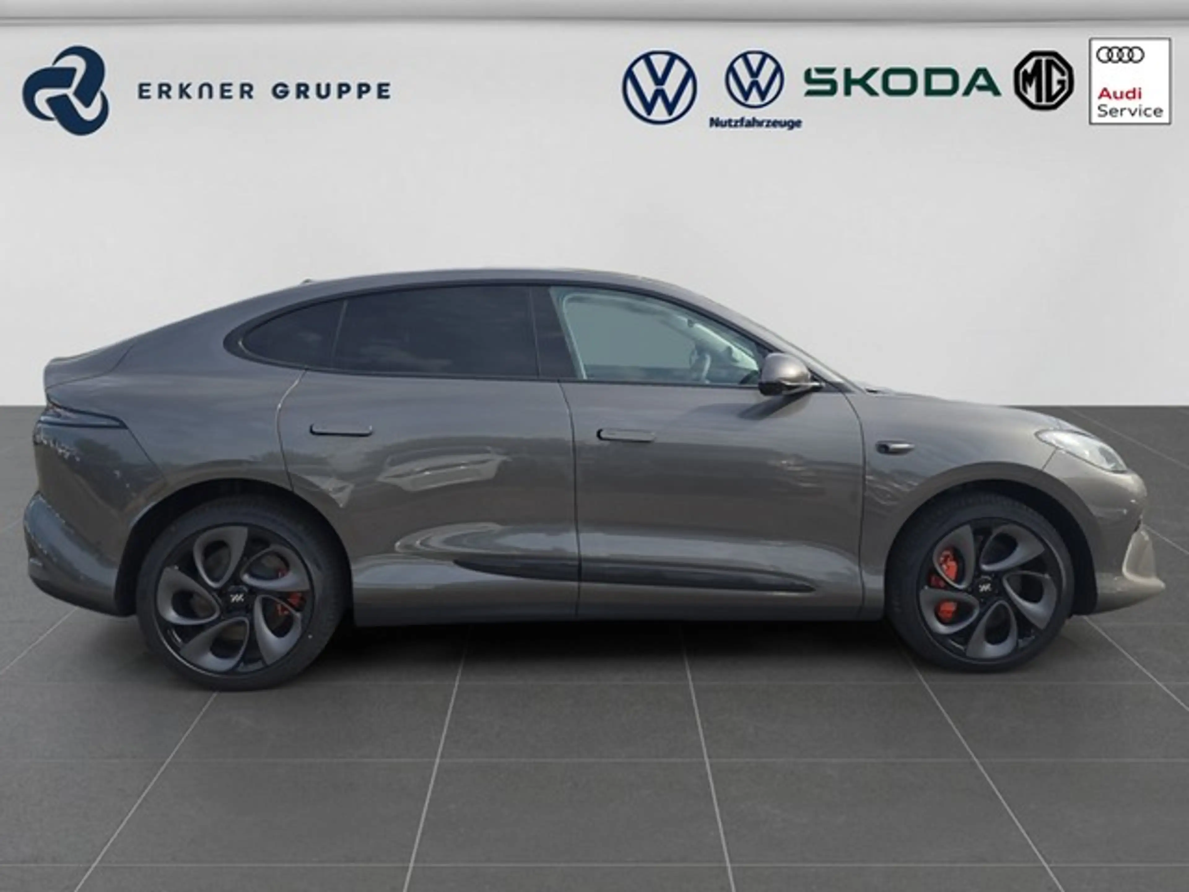 MG IM6 100 kWh Premium AWD Drive Pack+AIR — photo 6