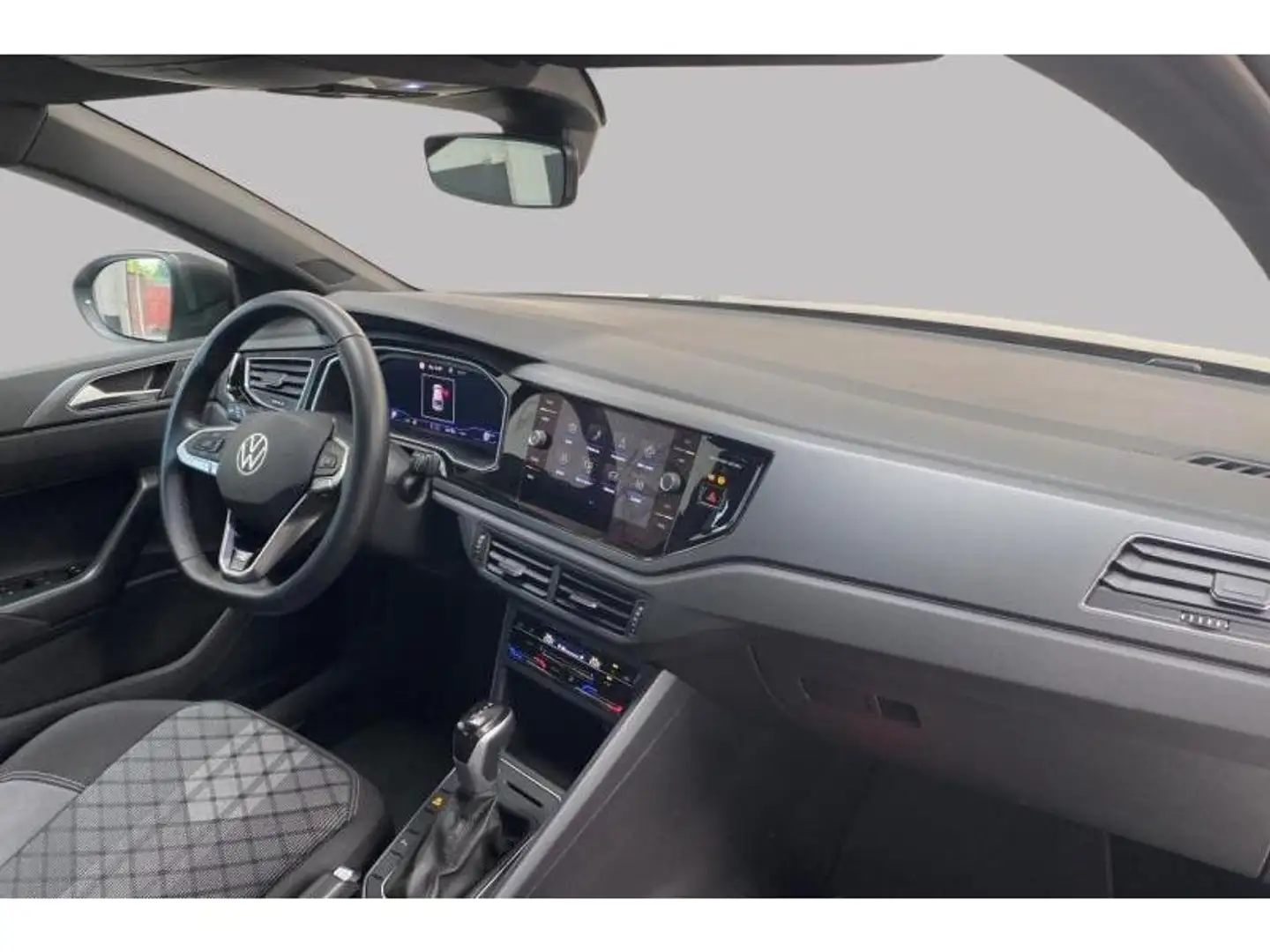 Volkswagen Taigo R-Line 1.0 TSI 115 pk Gris - 2