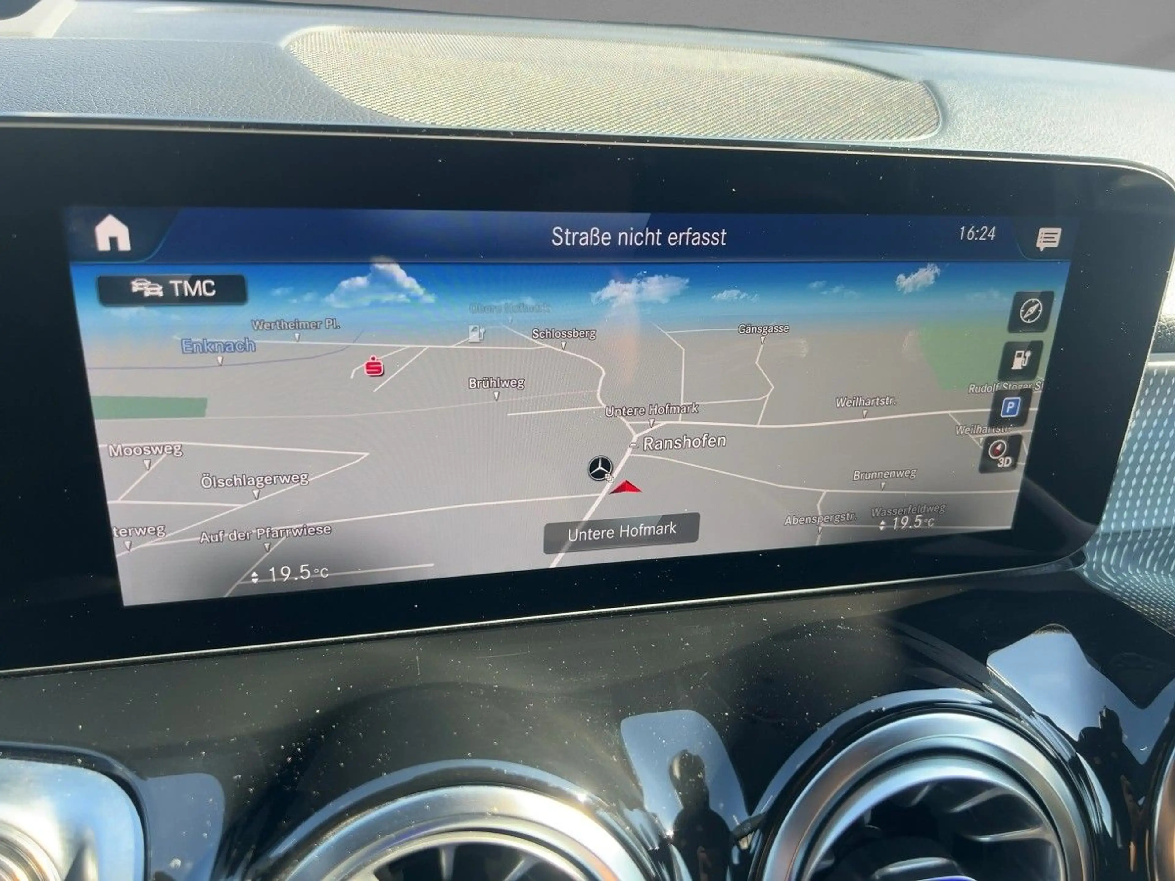 Mercedes-Benz EQB 300 4MATIC Progressive Distr KeyGo PTS HUD — photo 11