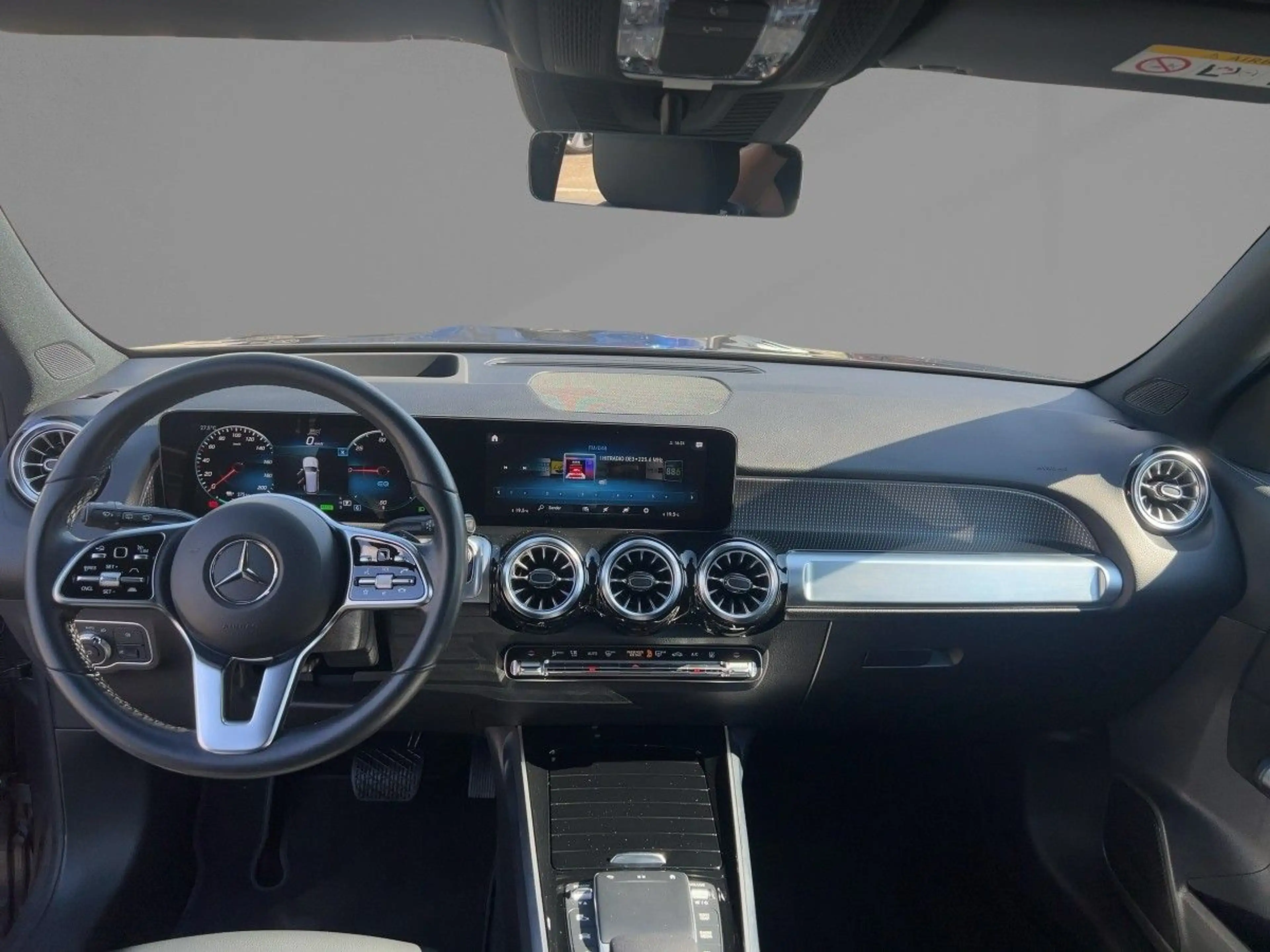 Mercedes-Benz EQB 300 4MATIC Progressive Distr KeyGo PTS HUD — photo 8