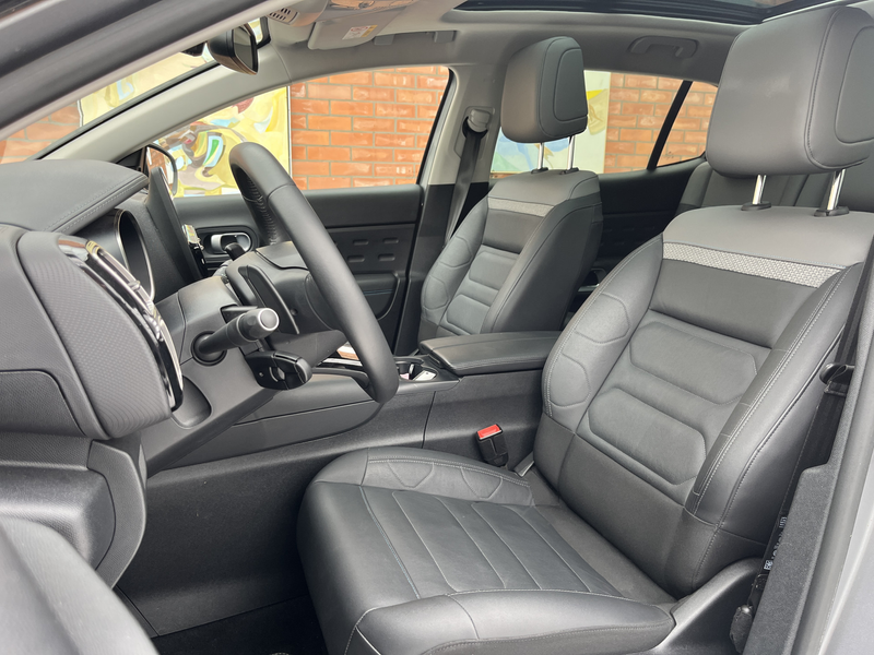 Citroen C5 Aircross Plug-in Hybrid 225 Shine | Schuifdak | Keyless | C — photo 8