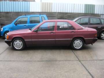 W 1,8 Benzin ,Schiebedach, 5 Gang * TÜV neu*