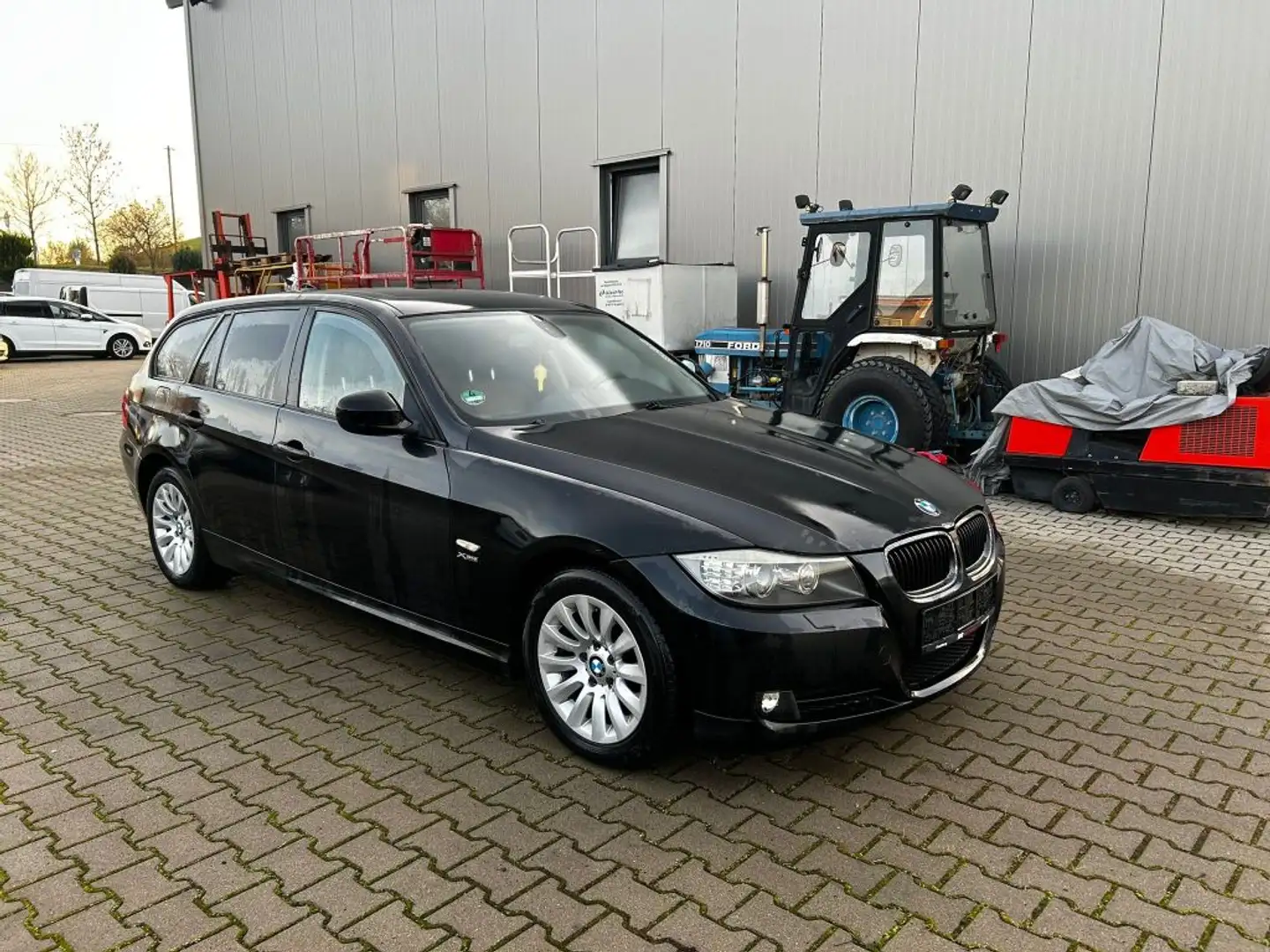 BMW 320 320d xDrive DPF Touring - 2