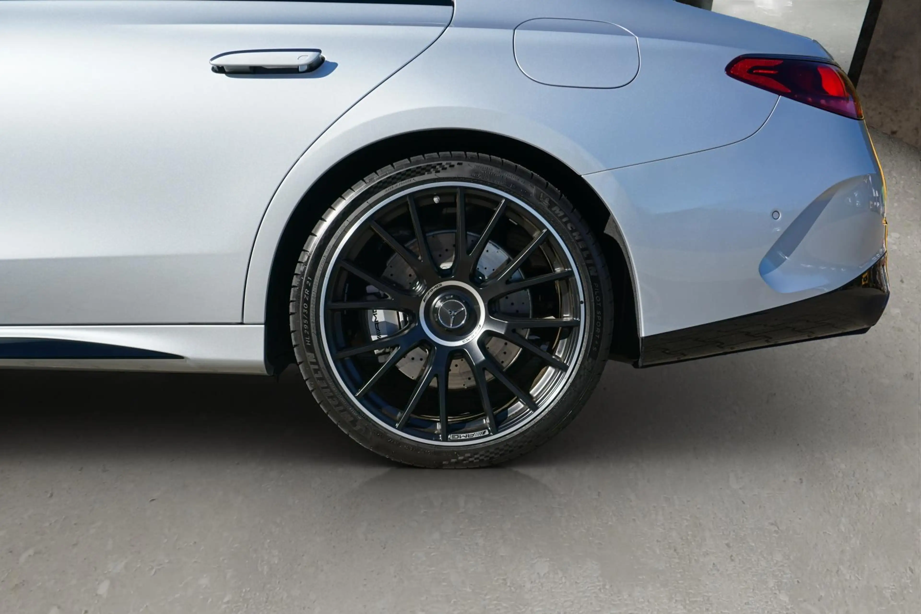 Mercedes-Benz E 53 AMG E 4-Matic+ | Panoramadak | MBUX Superscreen | Burm — photo 23