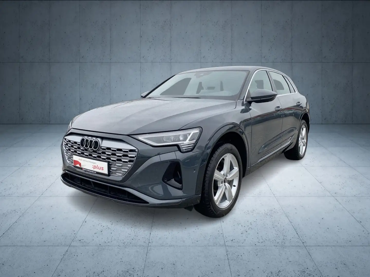 Audi Q8 e-tron Advanced 55 qu Matrix HUD AHK 20 Grau - 1