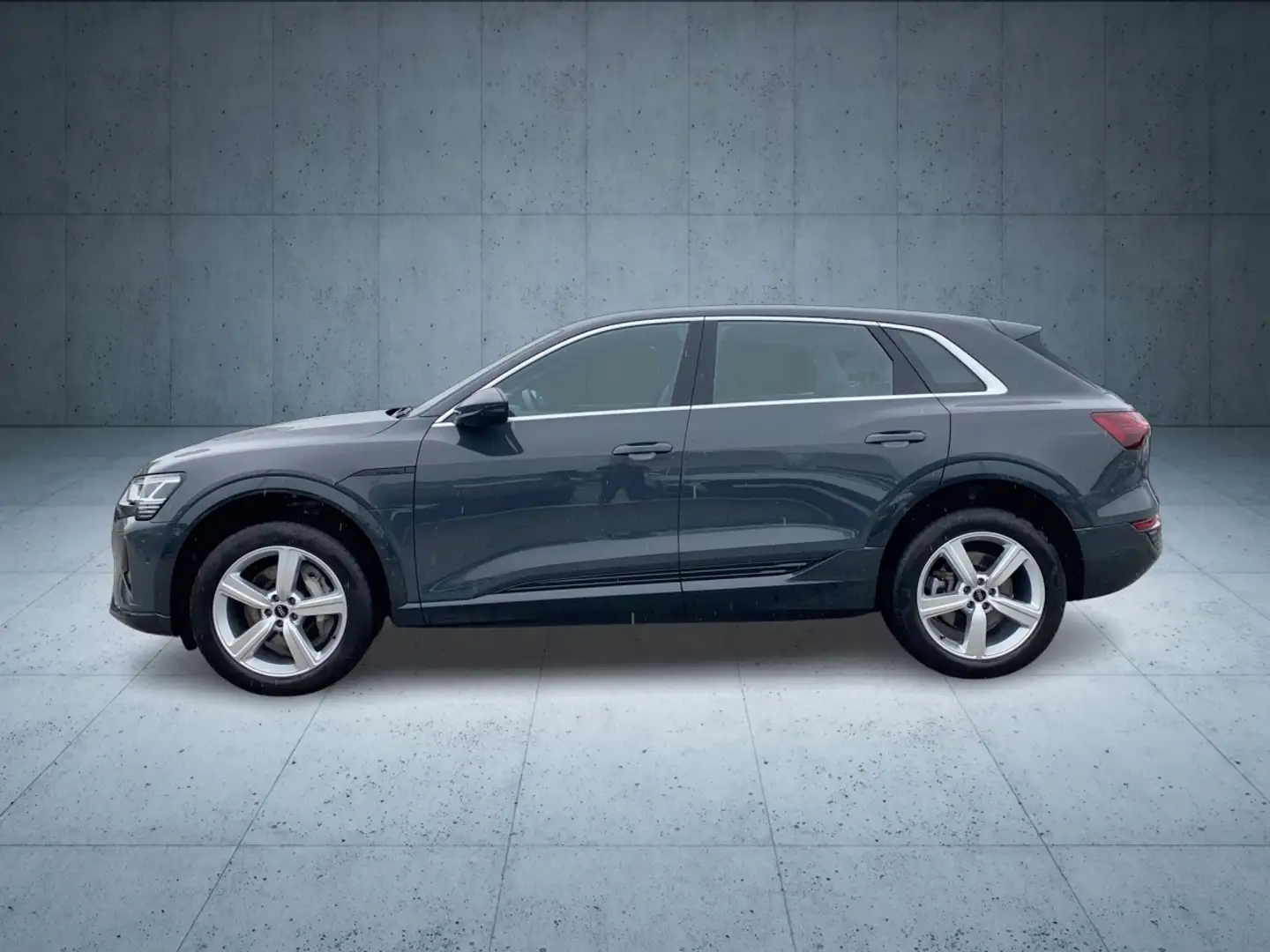 Audi Q8 e-tron Advanced 55 qu Matrix HUD AHK 20 Grau - 2