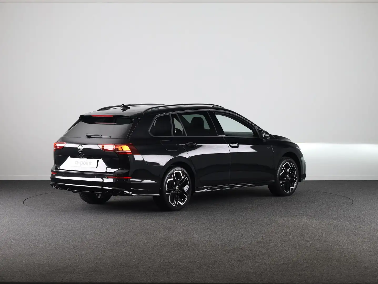 Volkswagen Golf Variant R-Line-Edition 1.5 eTSI 85 kW / 116 pk Variant 7 v Zwart - 2