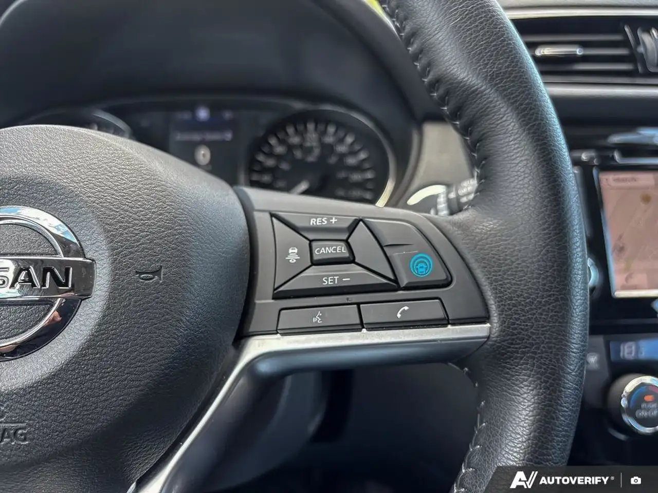 Nissan Qashqai снимка Nissan Qashqai