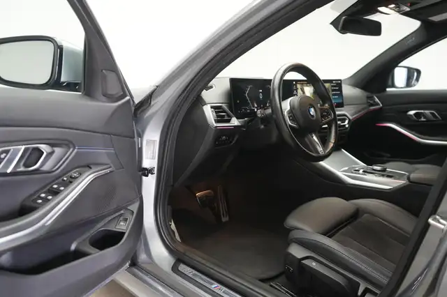 BMW I view 12
