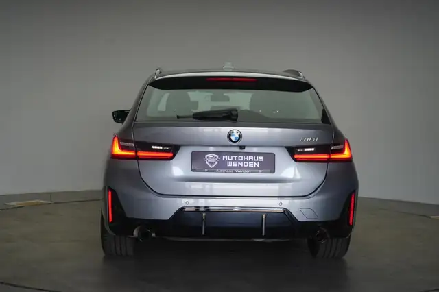 BMW I view 5