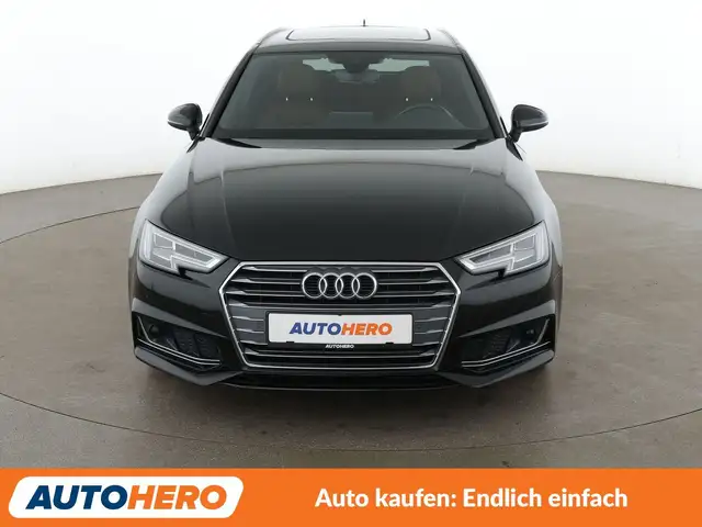Audi A4 view 9