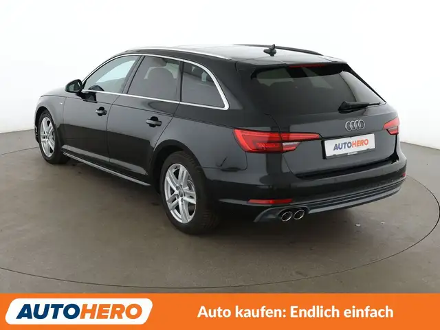 Audi A4 view 4
