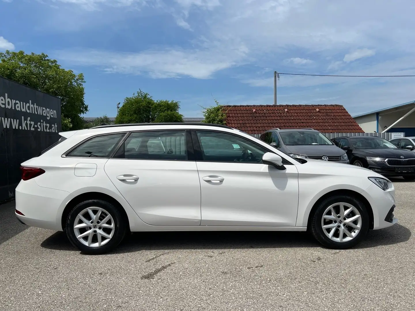 SEAT Leon SP 1,0 eTSI  Style DSG| VIRTUAL/LED/ACC Weiß - 2