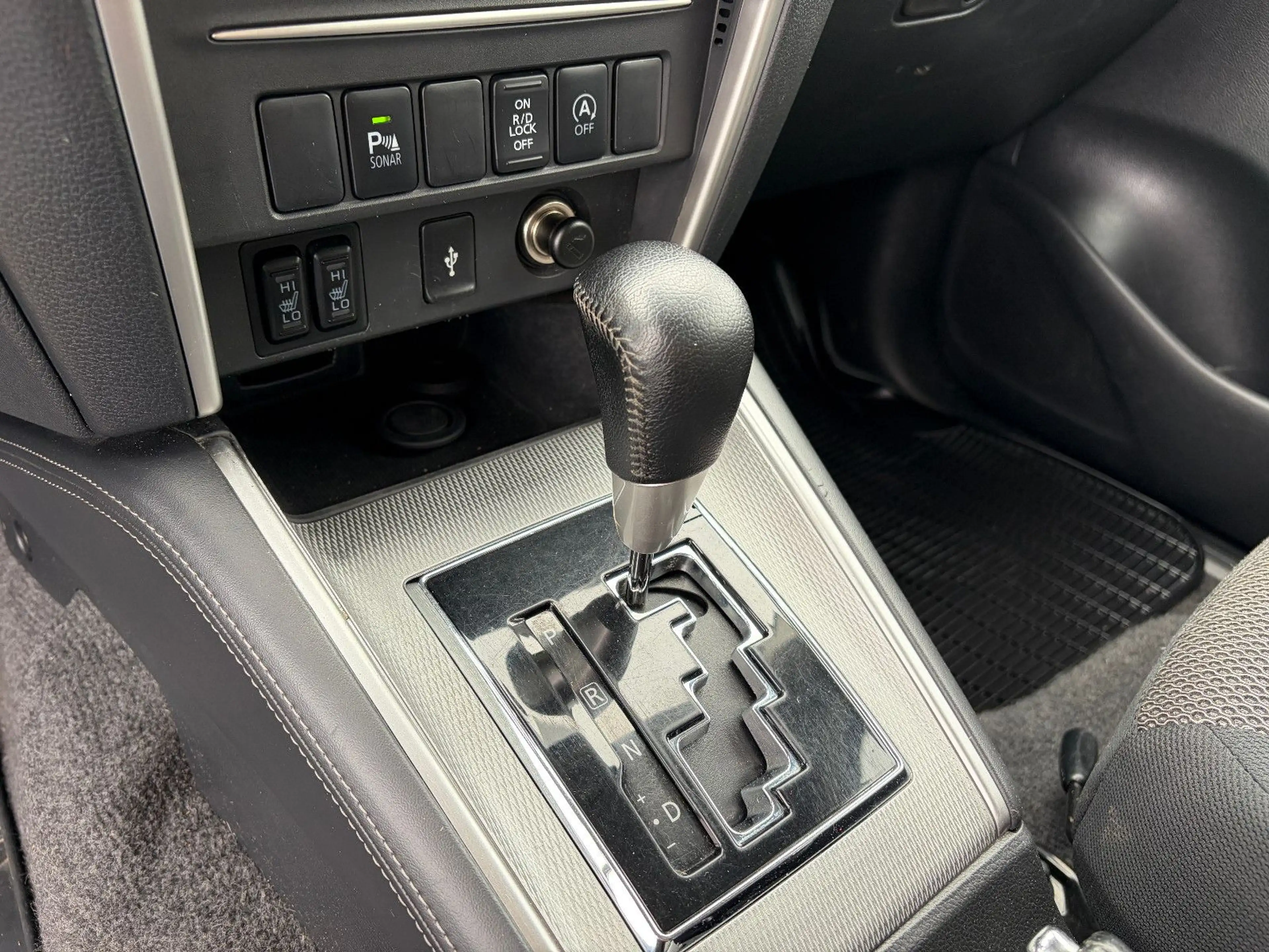 Mitsubishi L200 Select Doppelkabine 4WD — photo 13