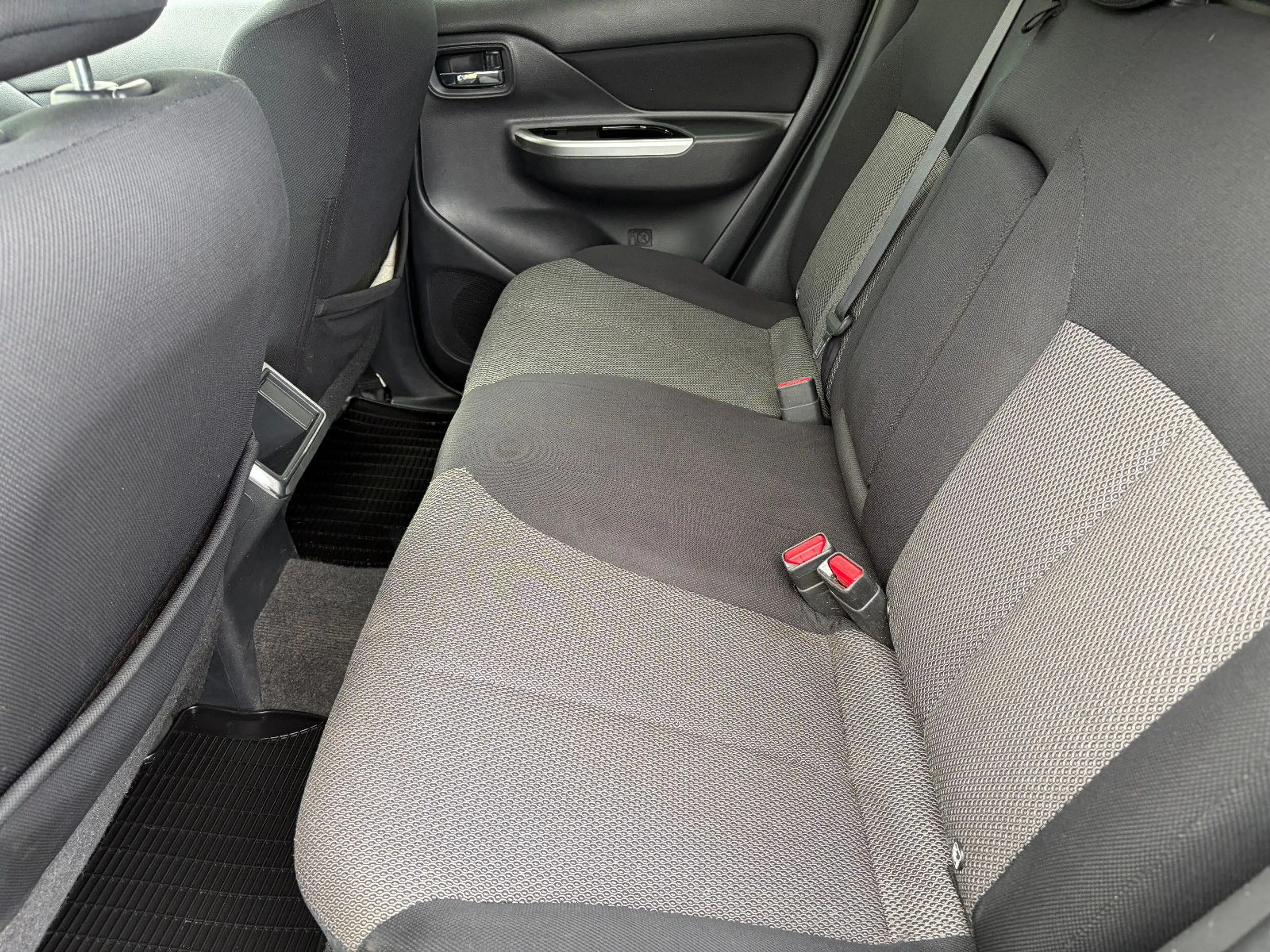 Mitsubishi L200 Select Doppelkabine 4WD — photo 15
