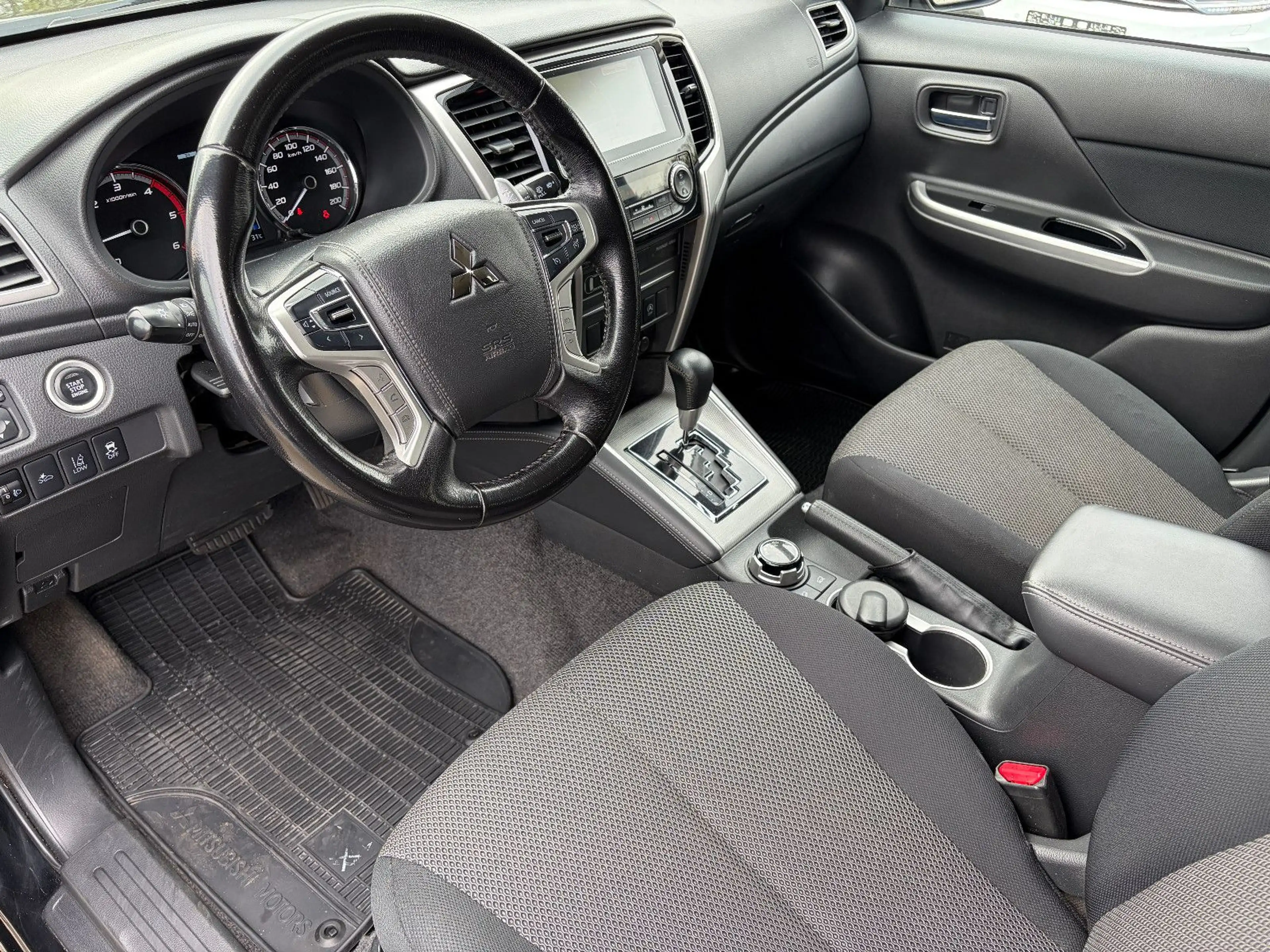 Mitsubishi L200 Select Doppelkabine 4WD — photo 6