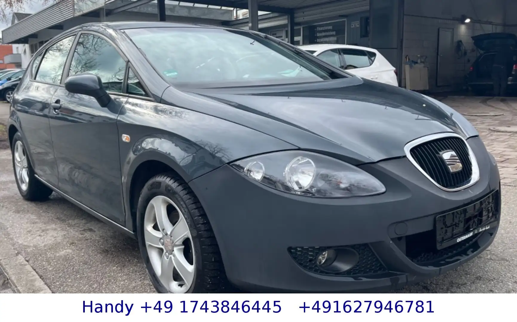 SEAT Leon 1.6i Sport Limited/TÜV AU 02.2026 Grau - 2