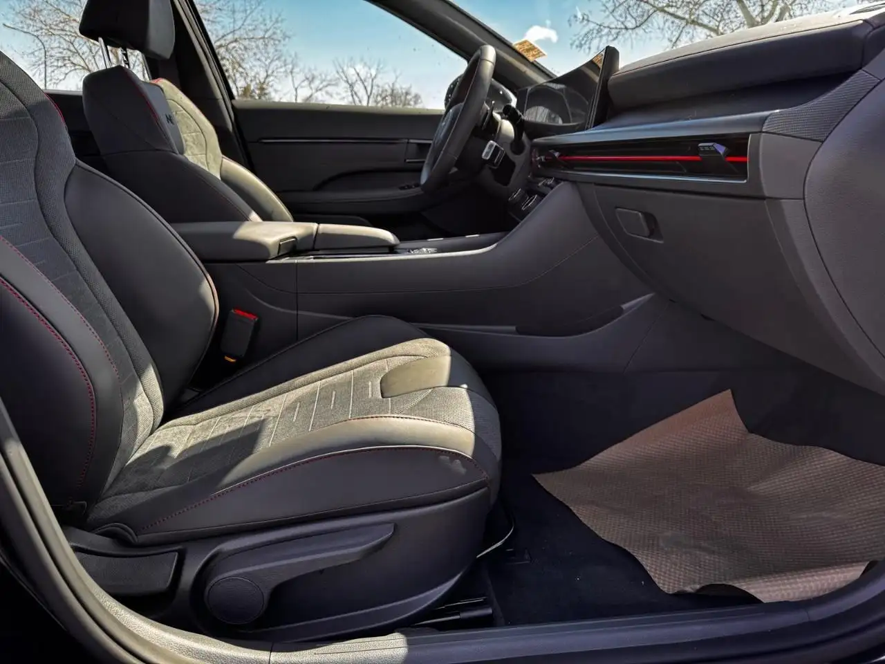 Hyundai SONATA снимка Hyundai SONATA
