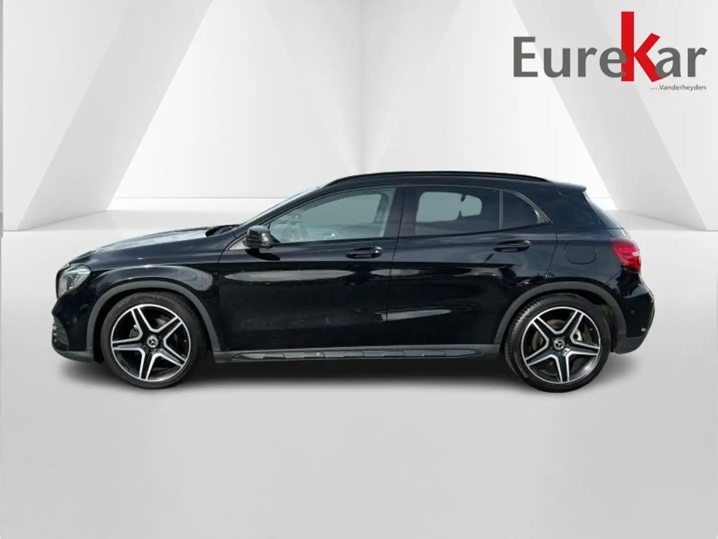 Mercedes-Benz GLA 180 1.6i BOITE AUTO Negro - 2