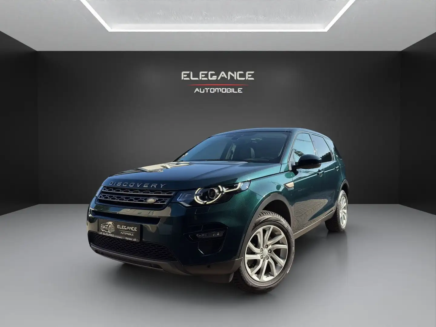 Land Rover Discovery Sport SE AWD*Panorama*Automatik*AHK Grün - 1
