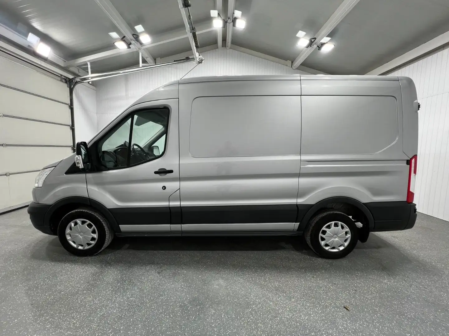 Ford TRANSIT 310 2.0 TDCI L2H2 |NP41,3t€|67tKM|S.HEIZ Silber - 2