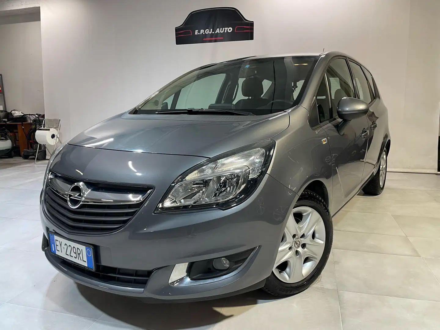 Opel Meriva 1.4 Advance (elective) 100cv Grijs - 1