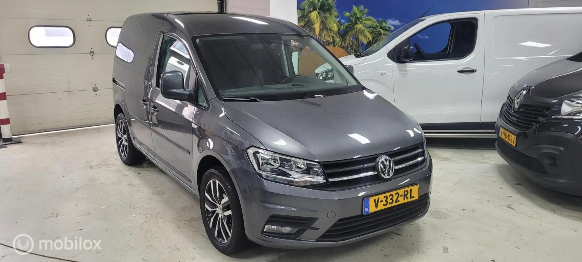 Volkswagen Caddy Bestel 2.0 TDI L1H1 BMT Highline Gris - 1
