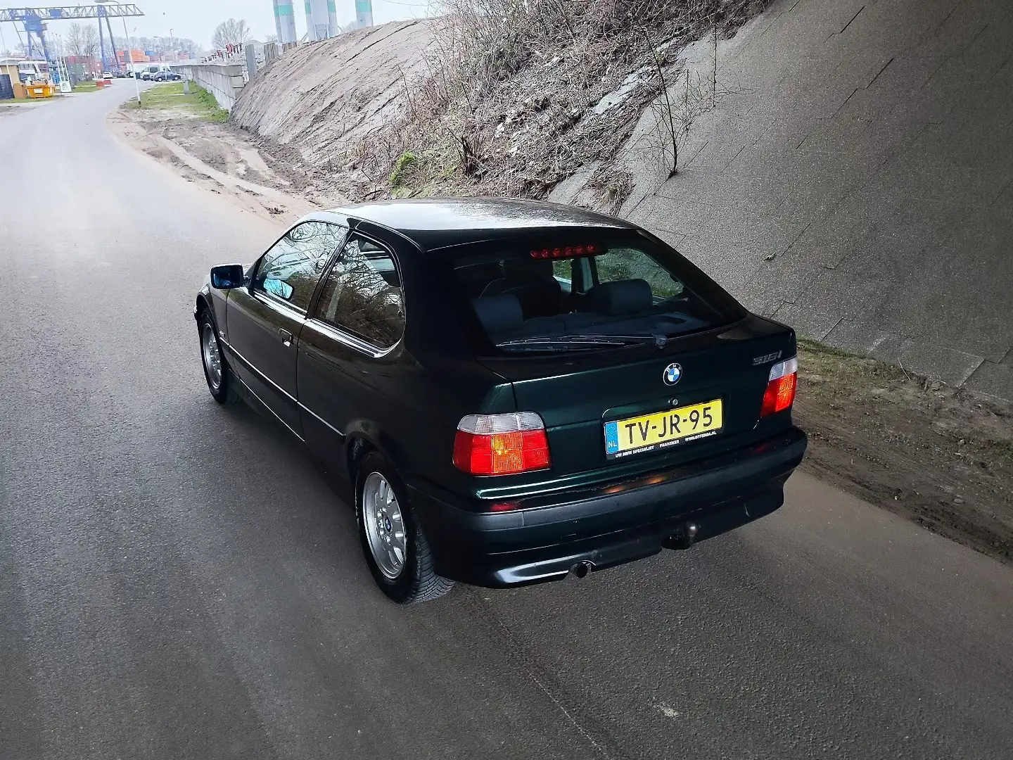 BMW 316 316i Coupé SE Zelená - 2