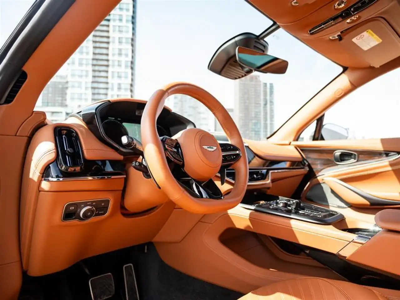 Aston Martin DBX снимка Aston Martin DBX