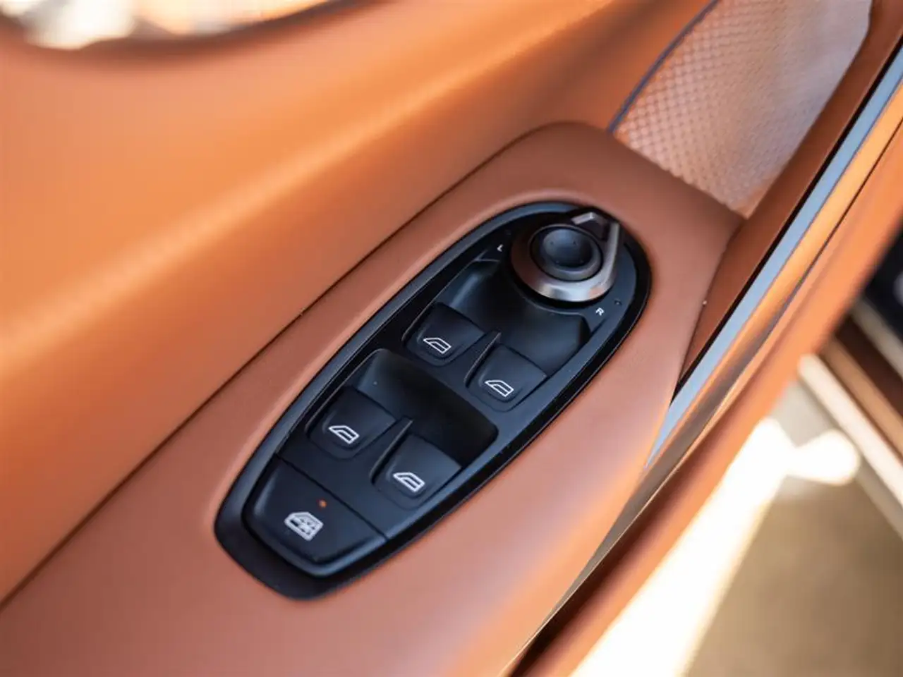 Aston Martin DBX снимка Aston Martin DBX