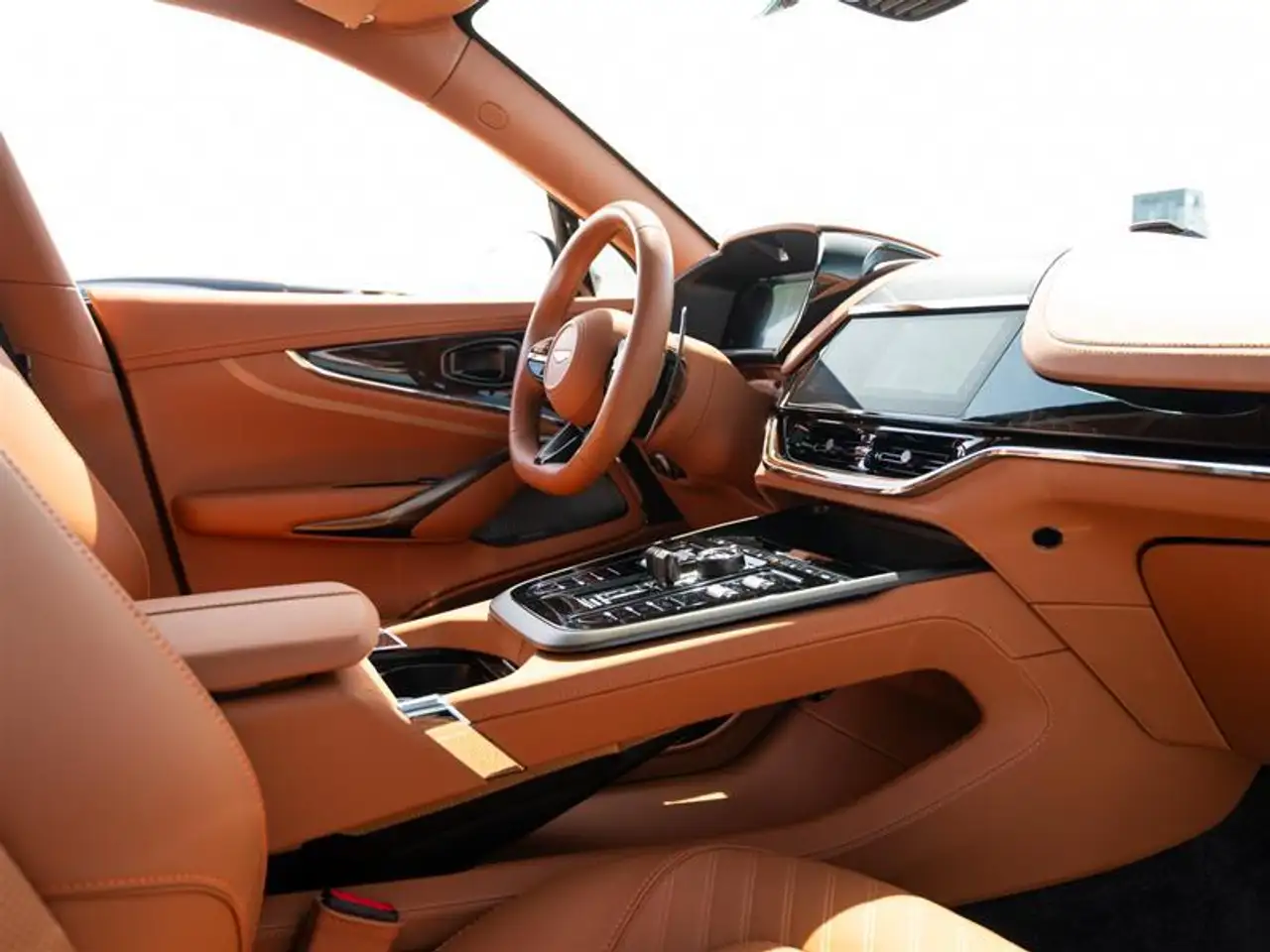 Aston Martin DBX снимка Aston Martin DBX