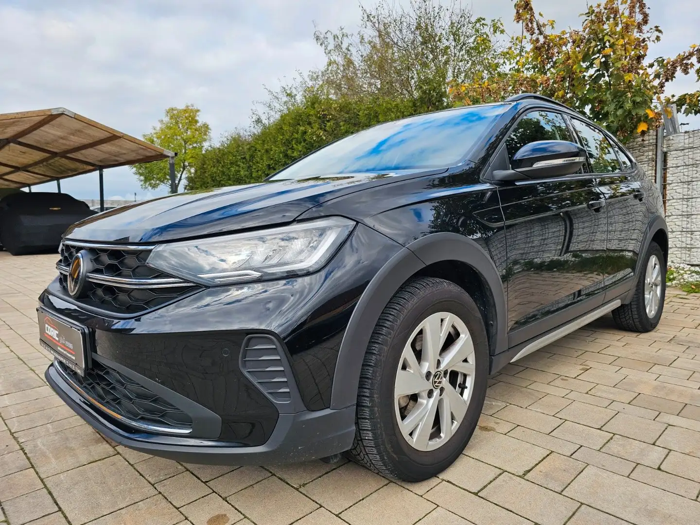 Volkswagen Taigo Life Schwarz - 2