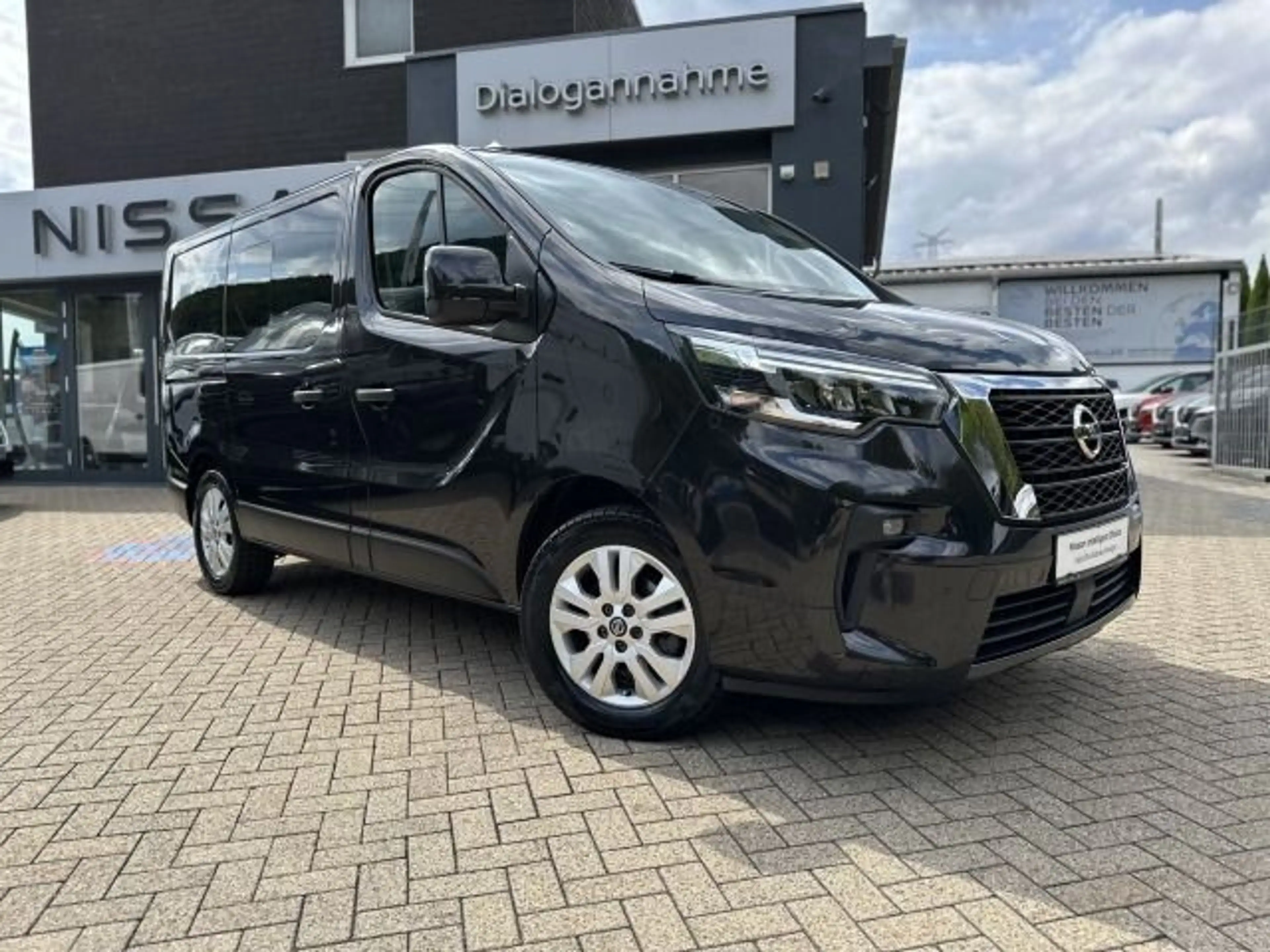 Nissan Primastar dCi170 DCT Tekna Navi Kamera 8-Sitzer — photo 2