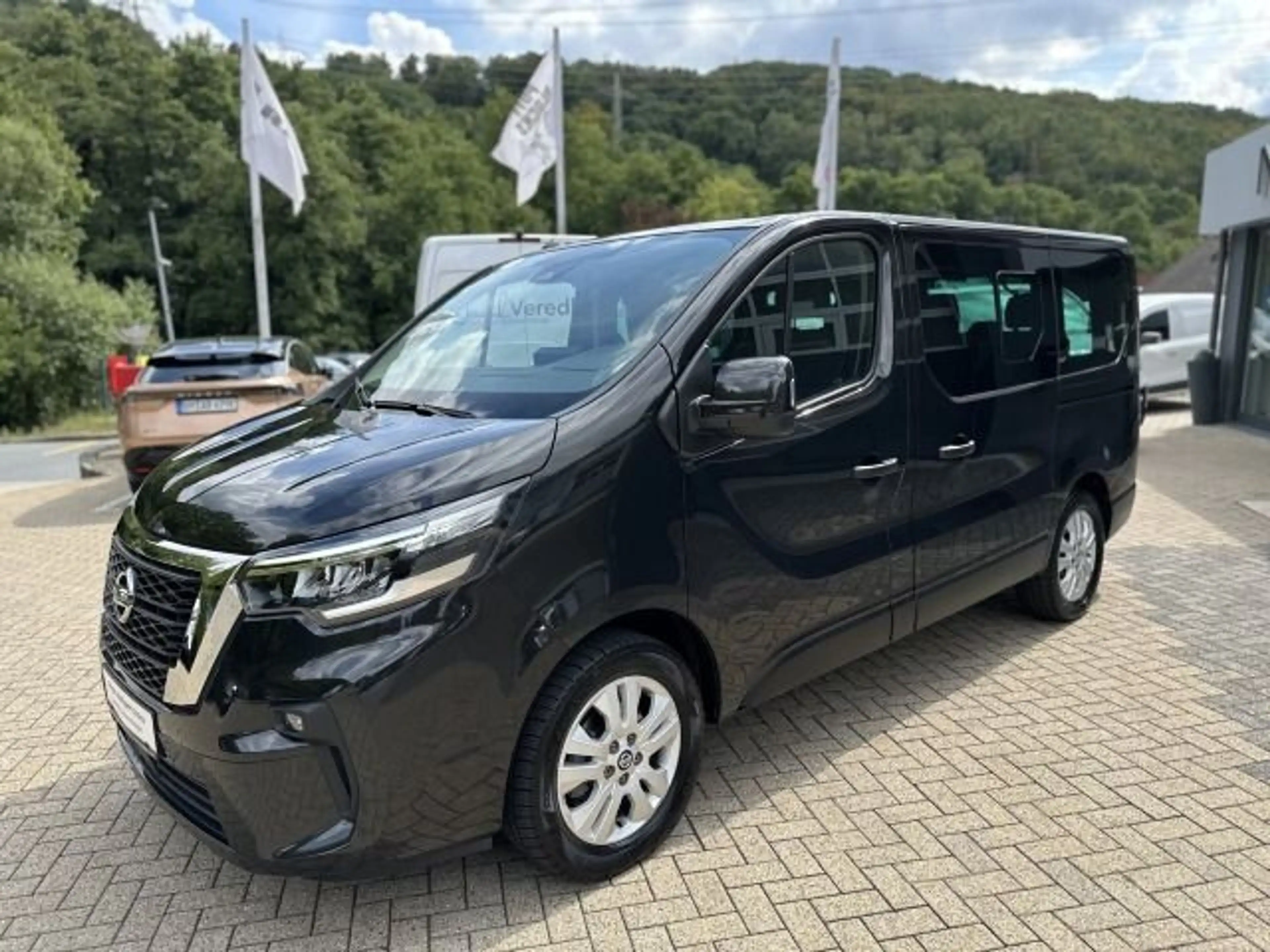 Nissan Primastar dCi170 DCT Tekna Navi Kamera 8-Sitzer — photo 5