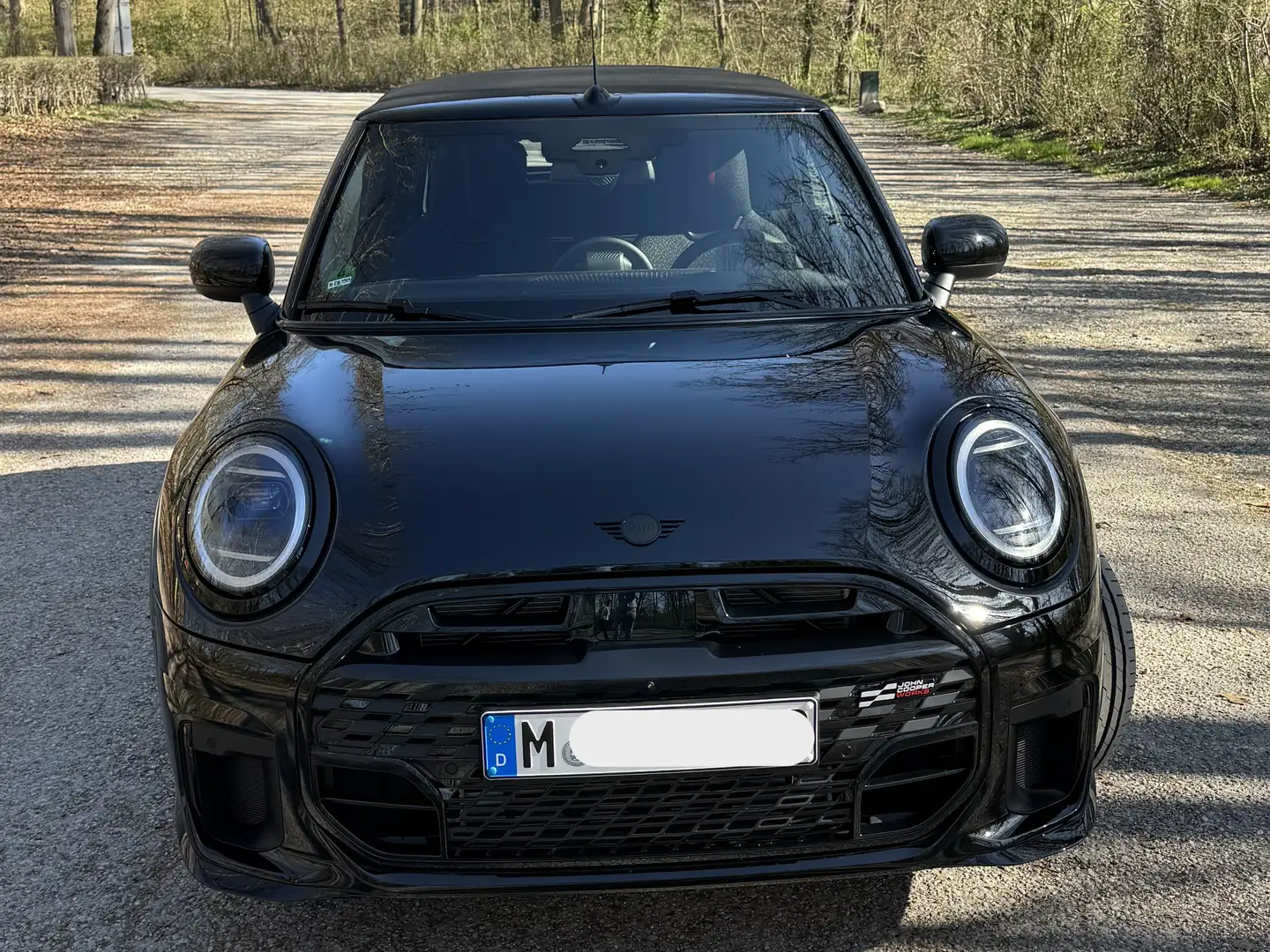 MINI Cooper Cabrio von WA, Neues Modell F67, JCW Trim, Paket XL, Noir - 2