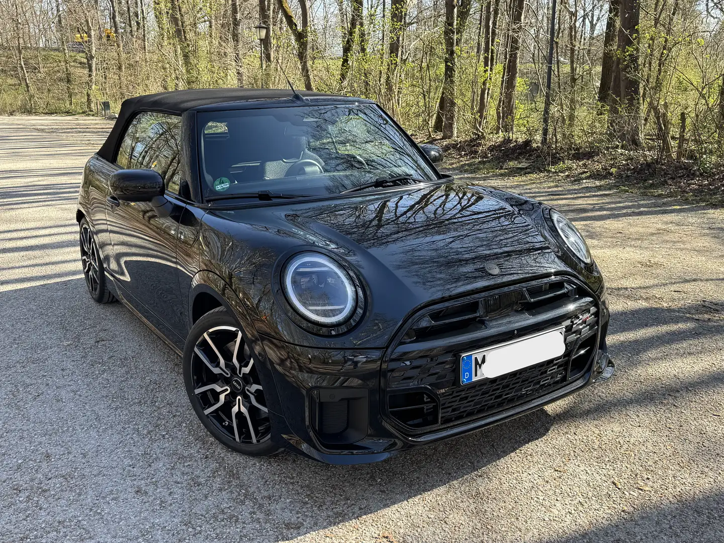 MINI Cooper Cabrio von WA, Neues Modell F67, JCW Trim, Paket XL, Noir - 1